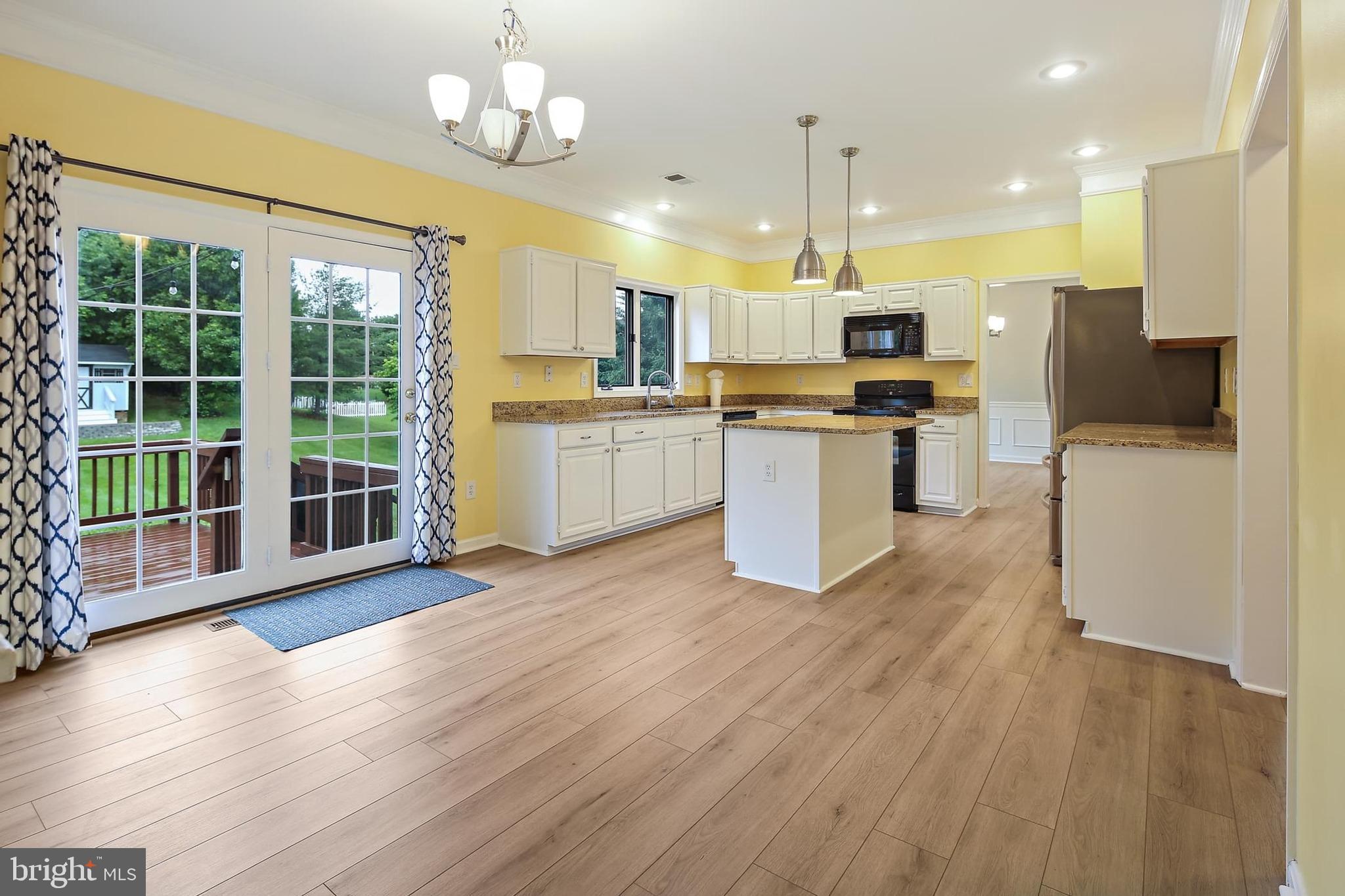 BRIARCLIFF MANOR - Residential