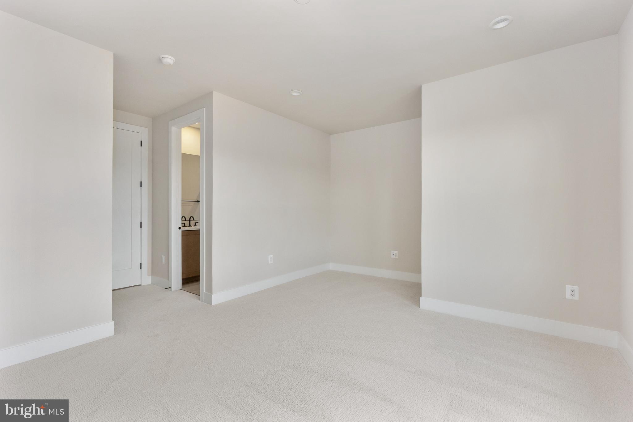 TOLL BROTHERS AT WOODBURN - Residential