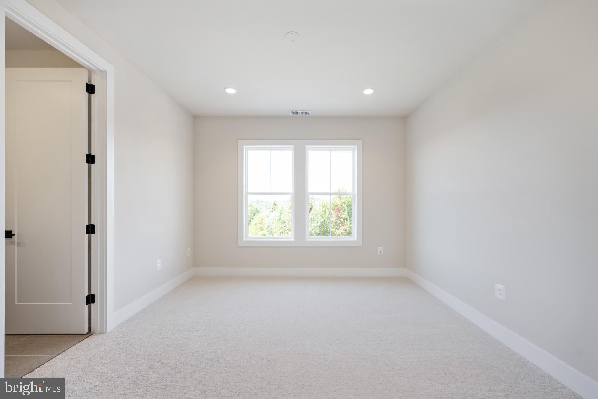 TOLL BROTHERS AT WOODBURN - Residential