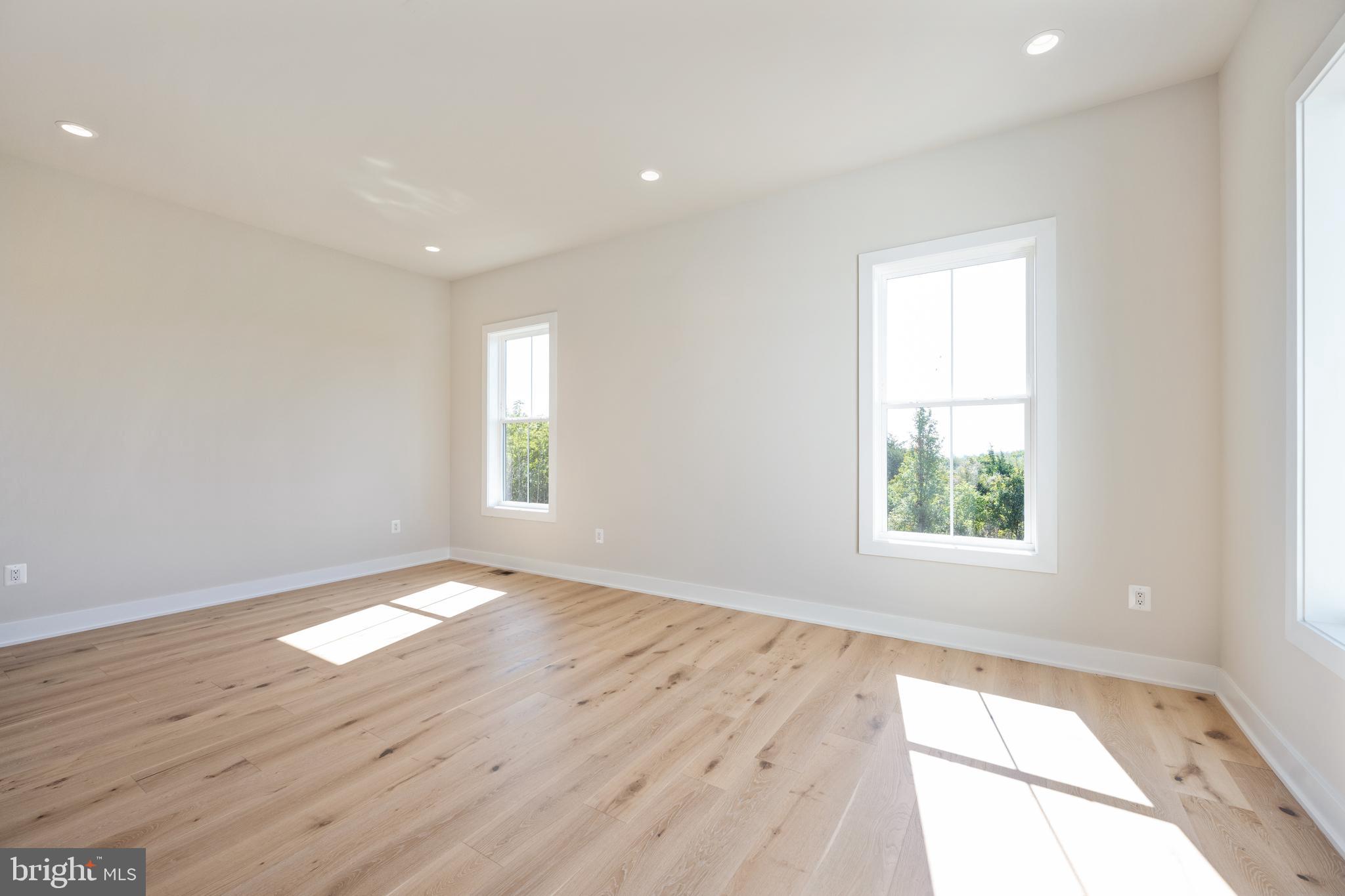 TOLL BROTHERS AT WOODBURN - Residential