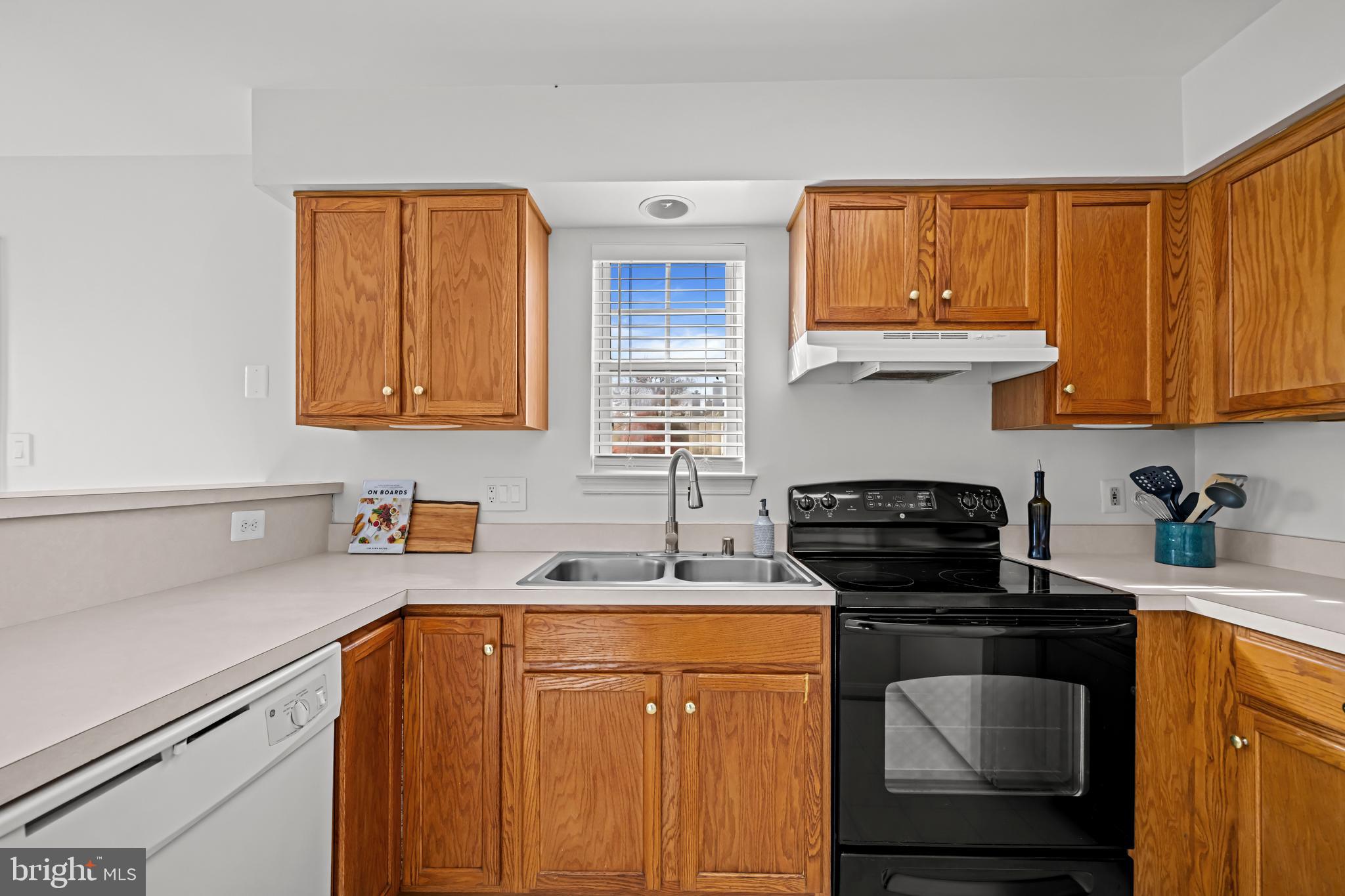 MAIN ST VILLAGE - Residential