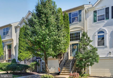 Townhouse For Sale - 4853 Waltonshire Circle<br/> OLNEY, MD 20832