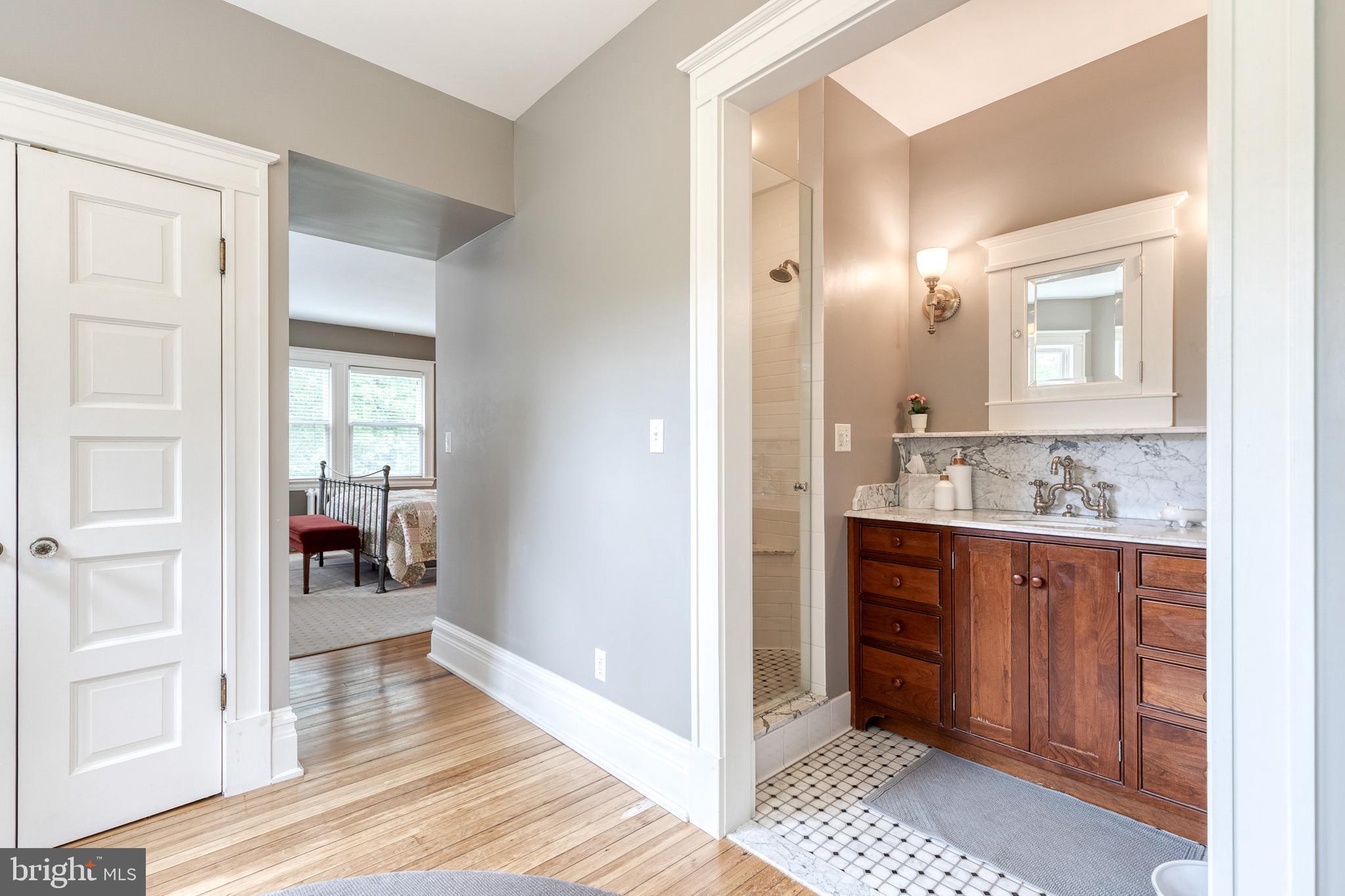 ROLAND PARK - Residential