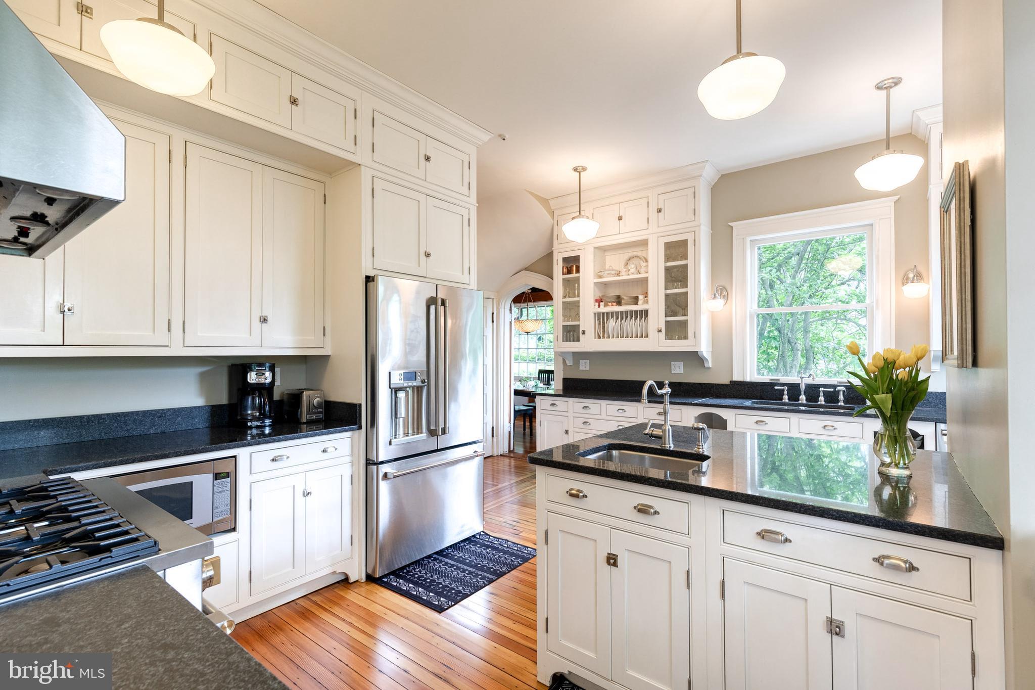 ROLAND PARK - Residential