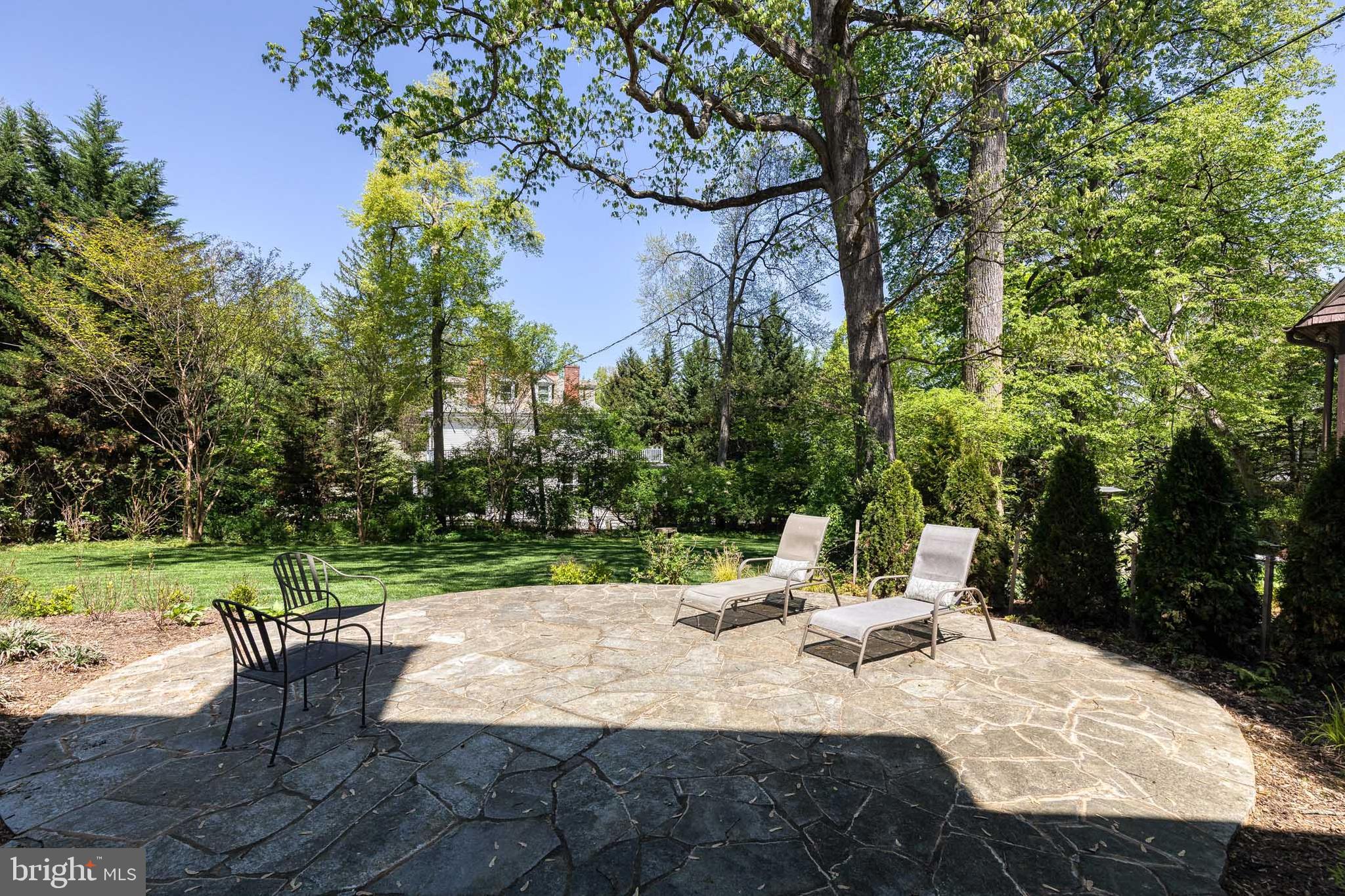 ROLAND PARK - Residential