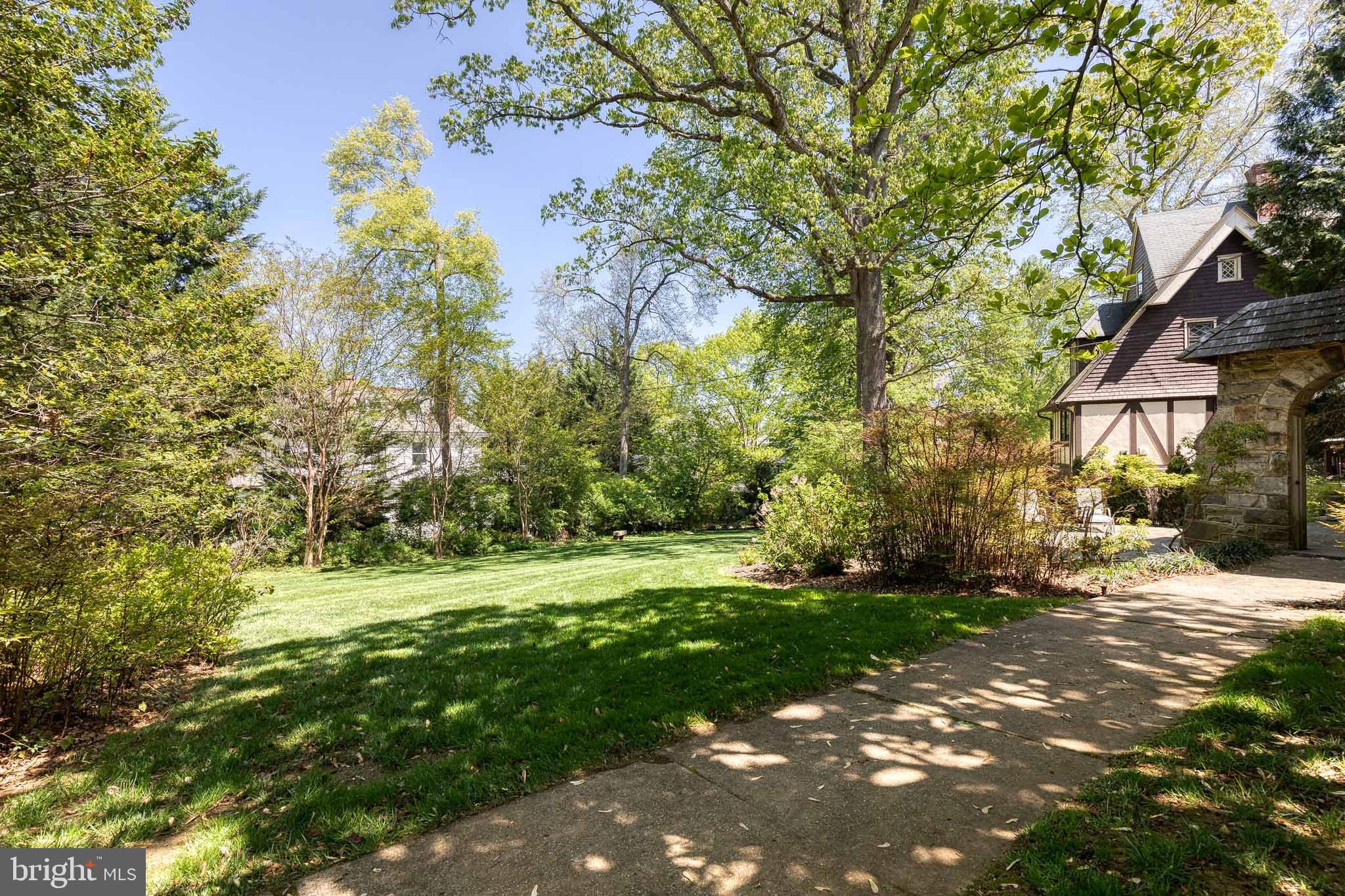 ROLAND PARK - Residential