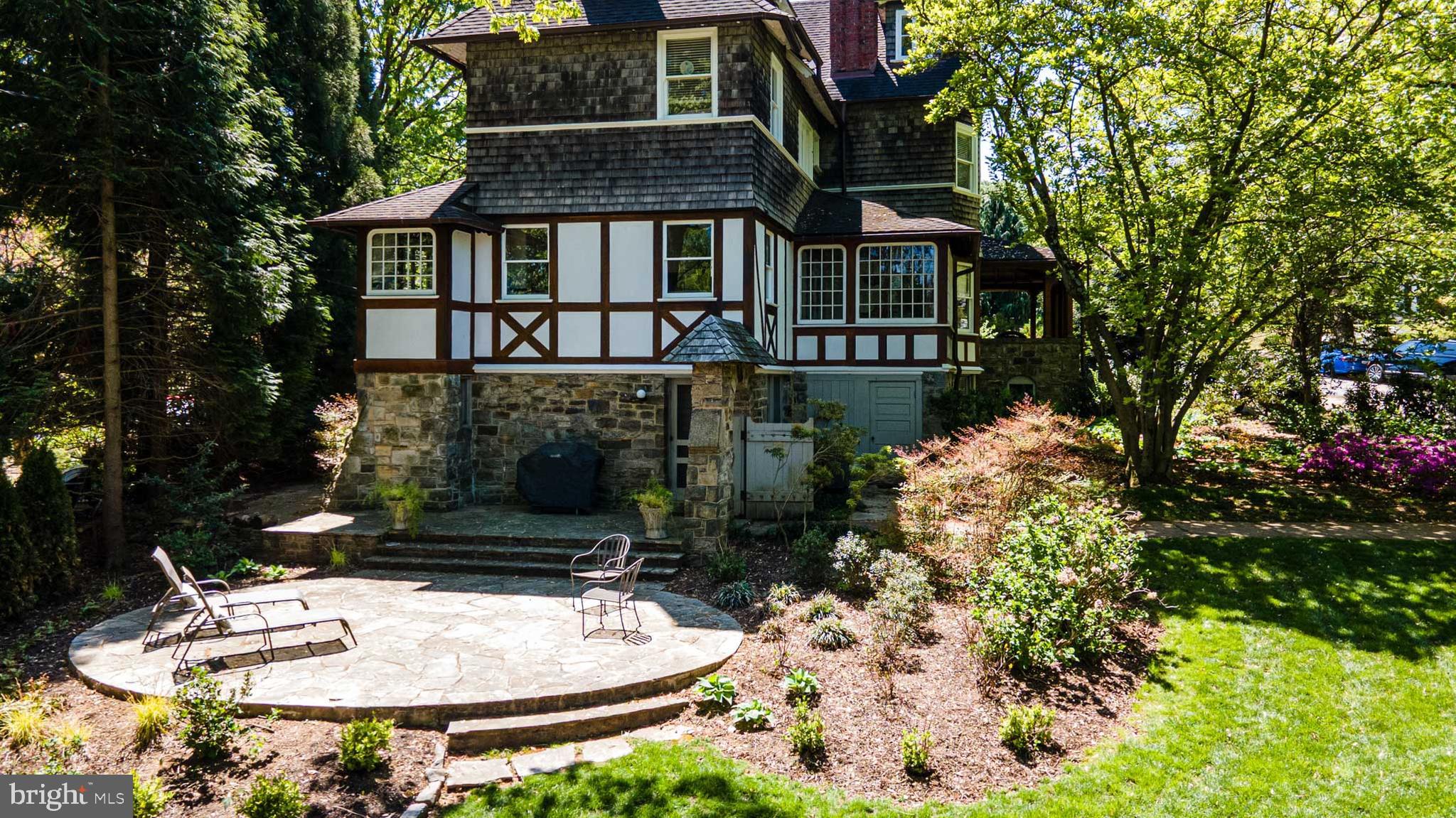 ROLAND PARK - Residential