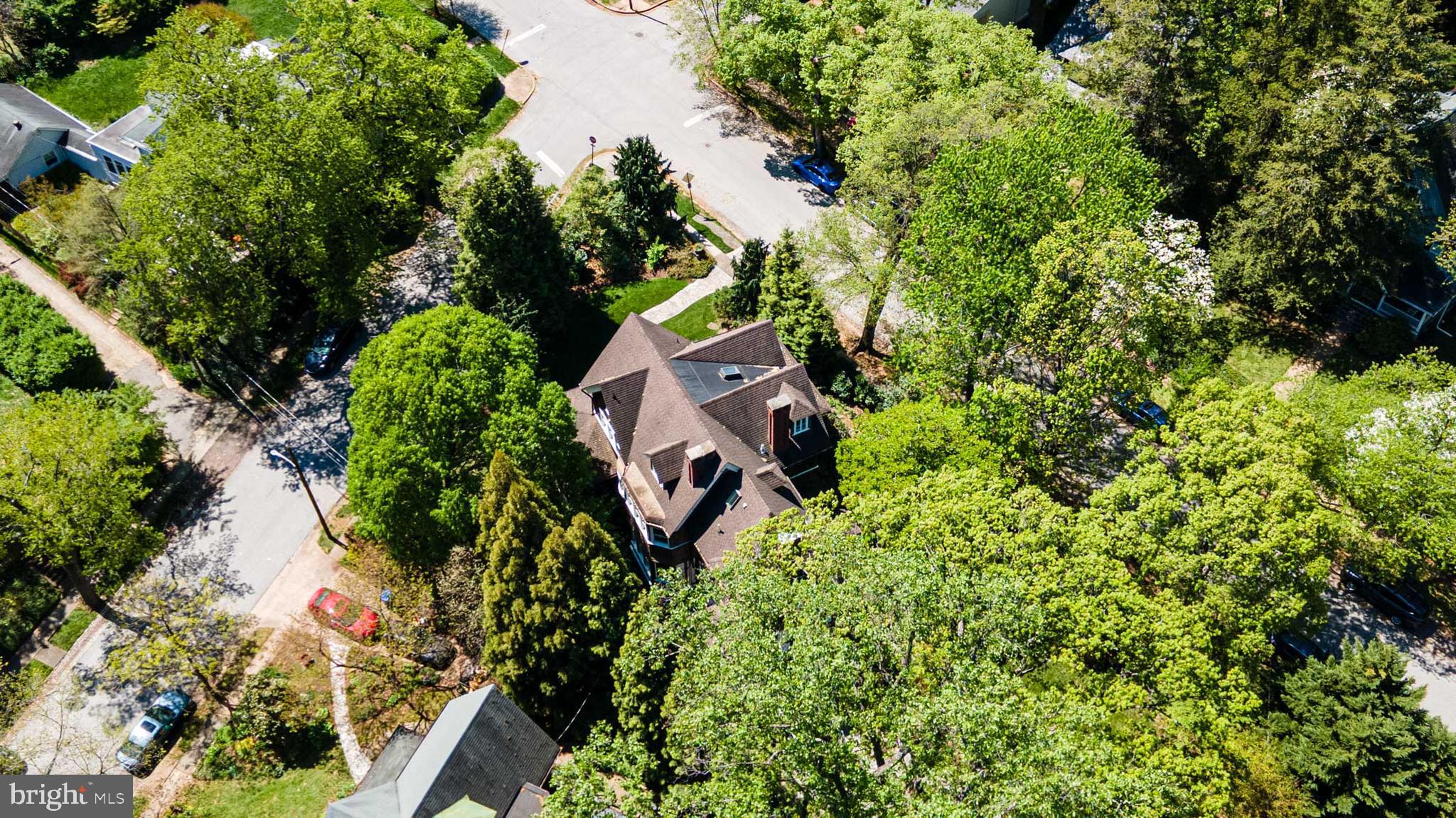 ROLAND PARK - Residential