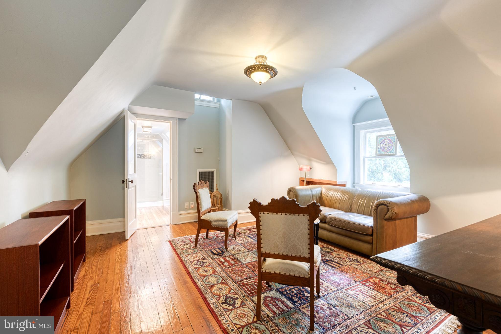 ROLAND PARK - Residential