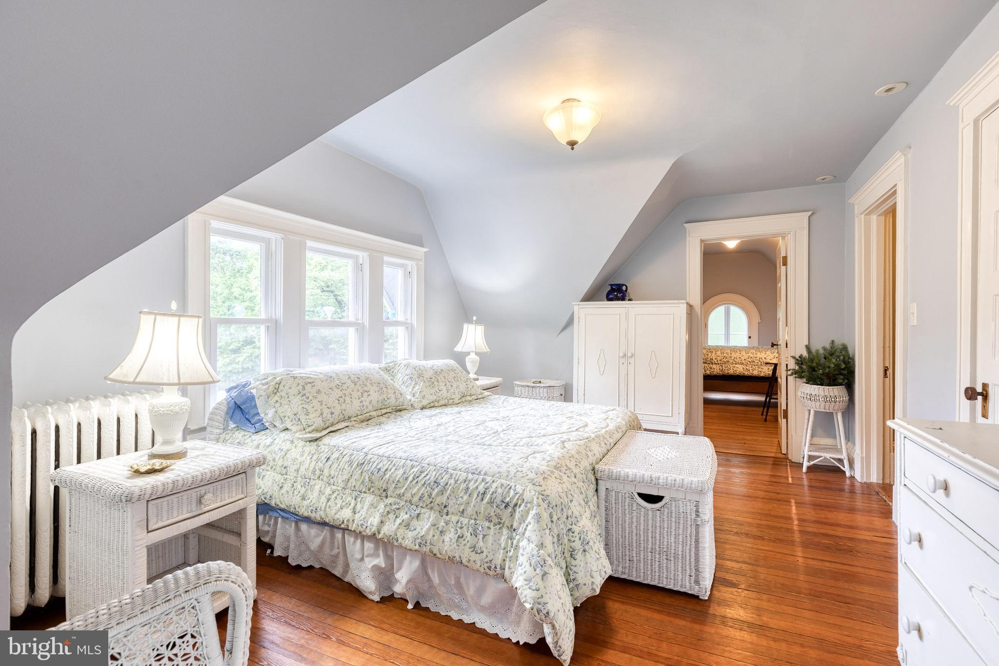 ROLAND PARK - Residential