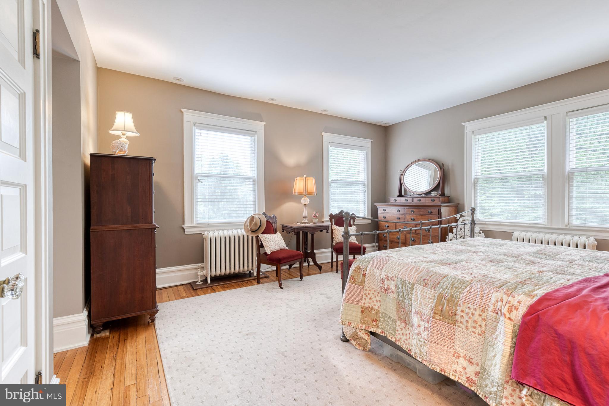 ROLAND PARK - Residential