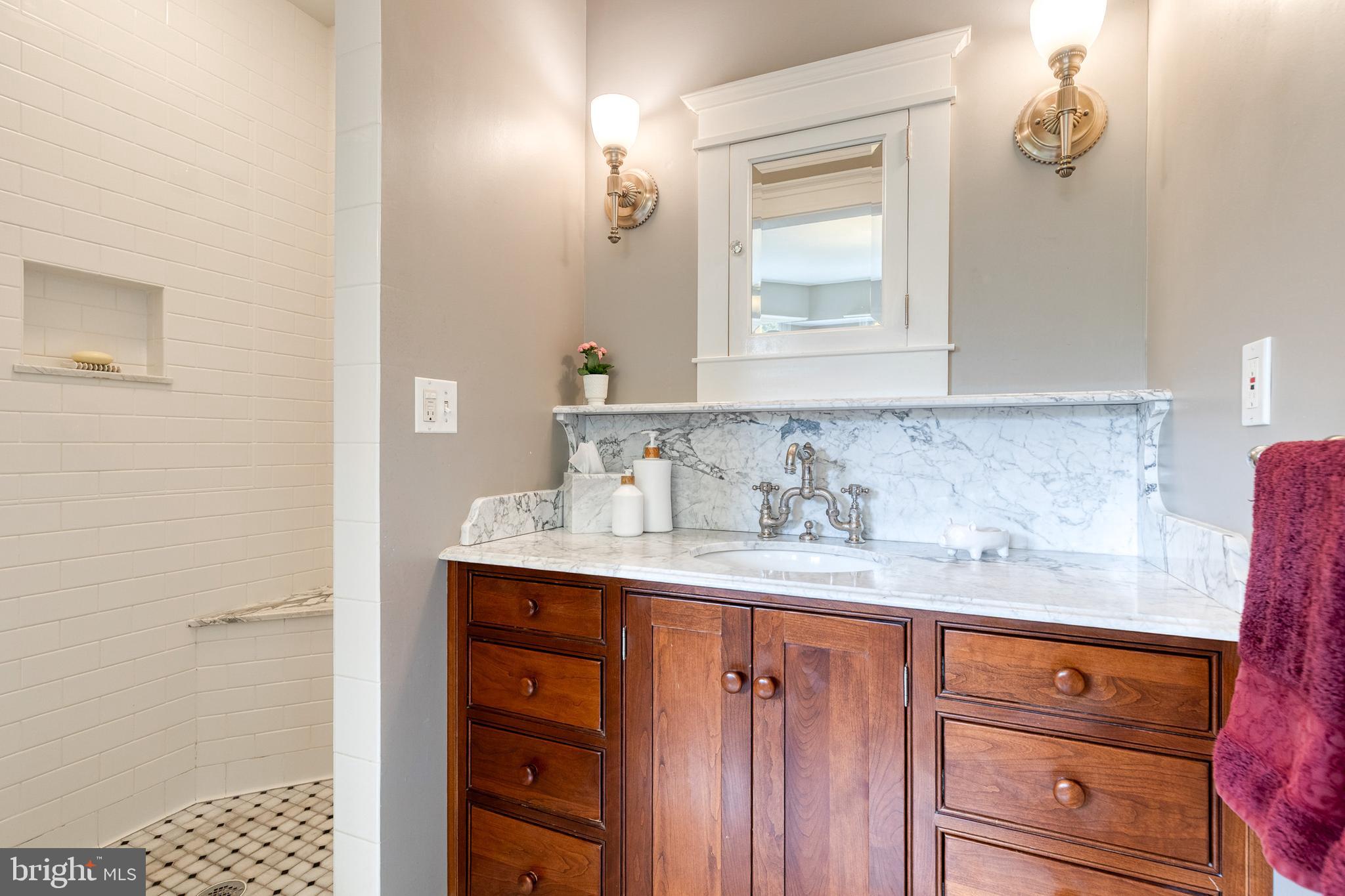 ROLAND PARK - Residential