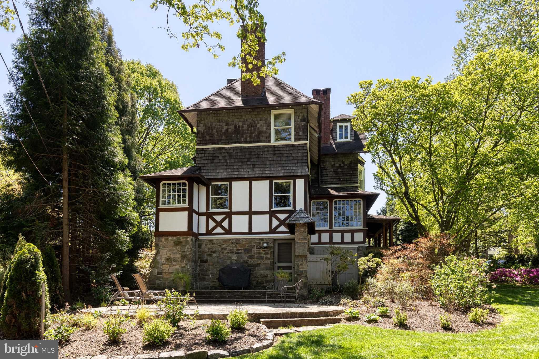 ROLAND PARK - Residential