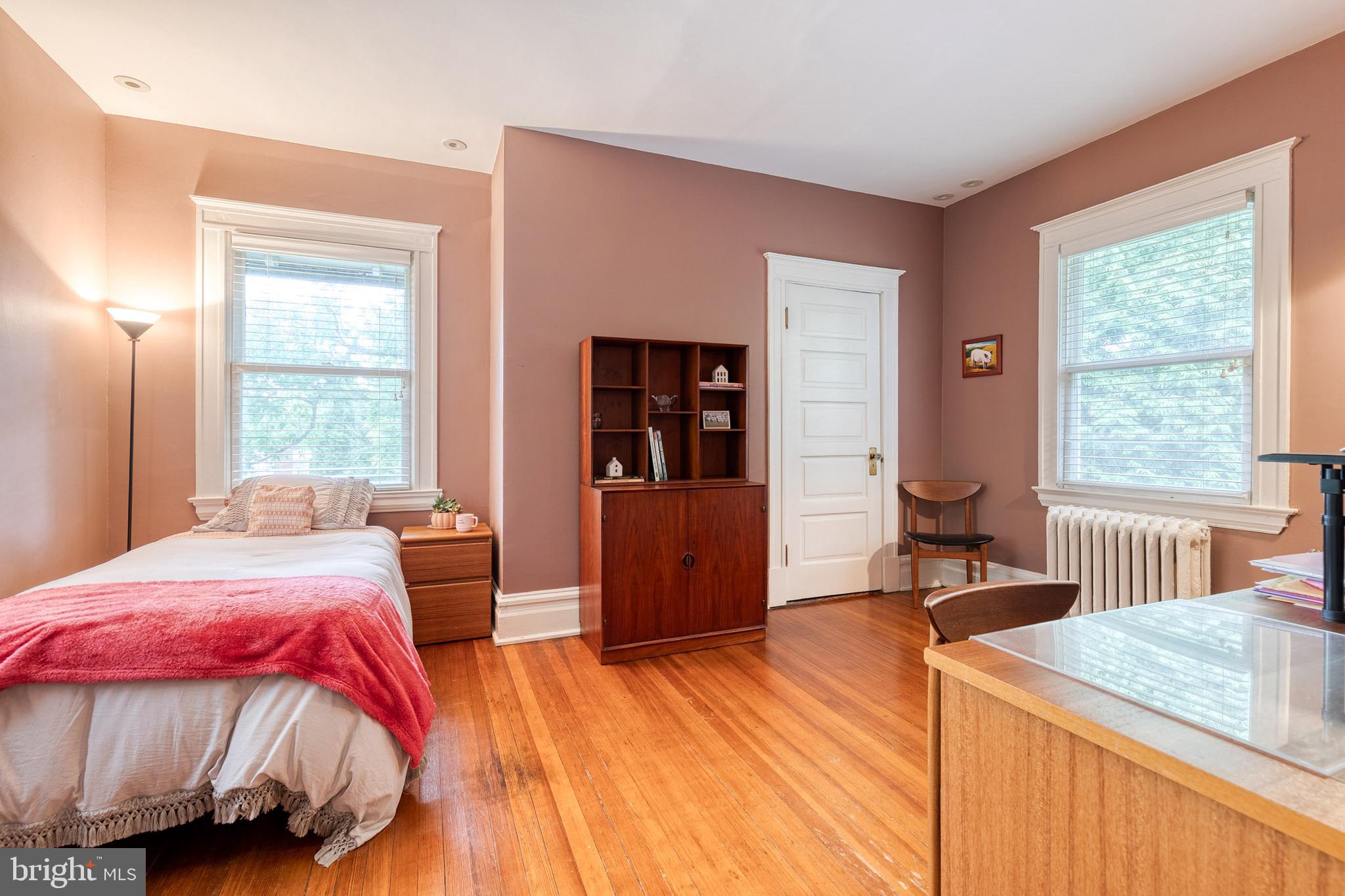 ROLAND PARK - Residential