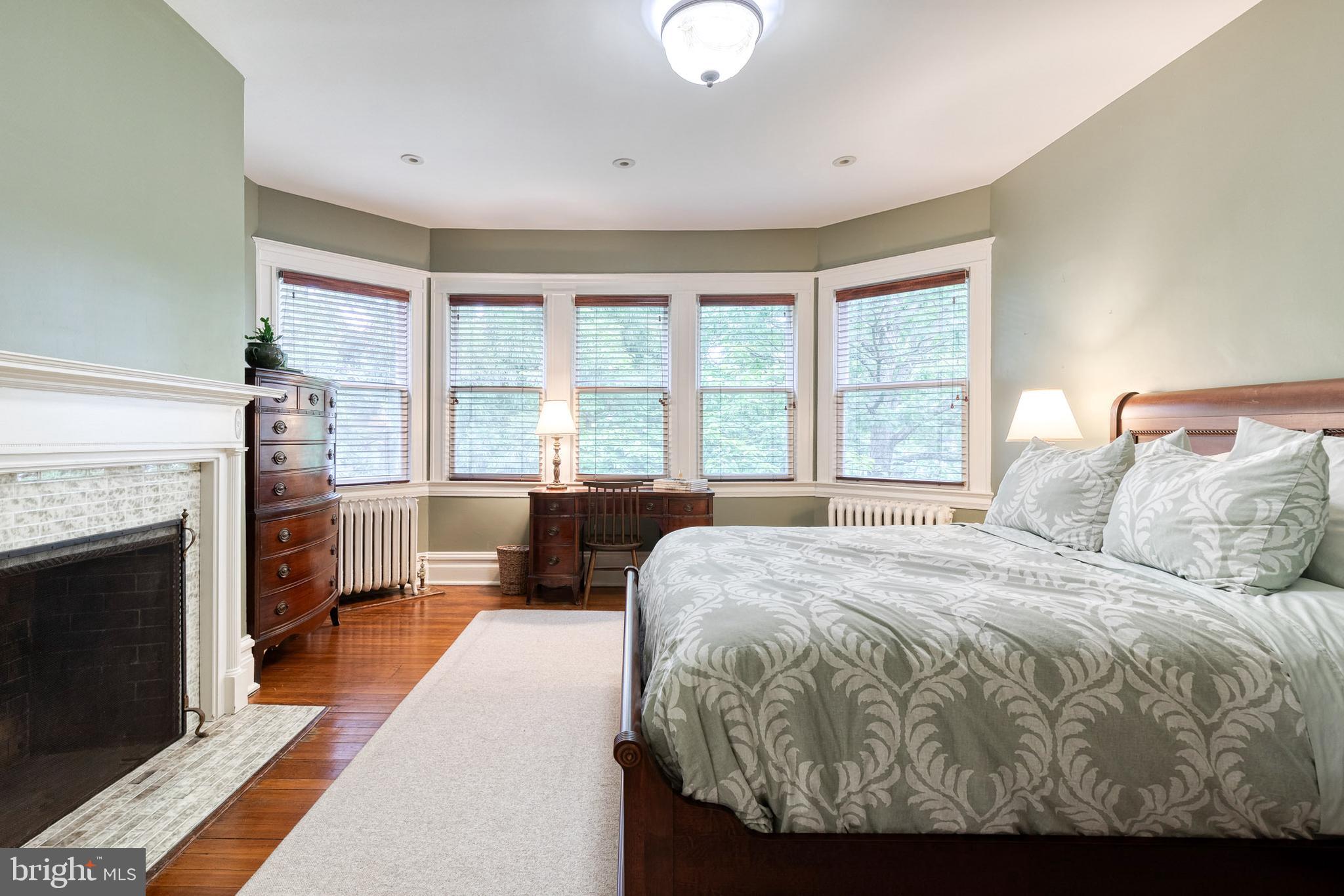 ROLAND PARK - Residential