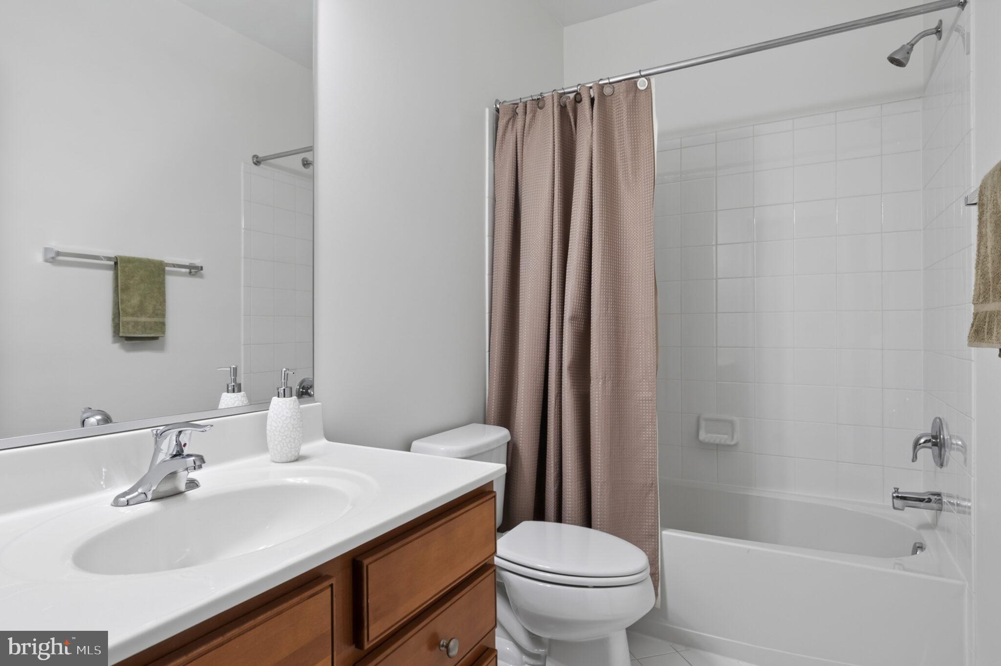 ASHBURN PLACE - Residential