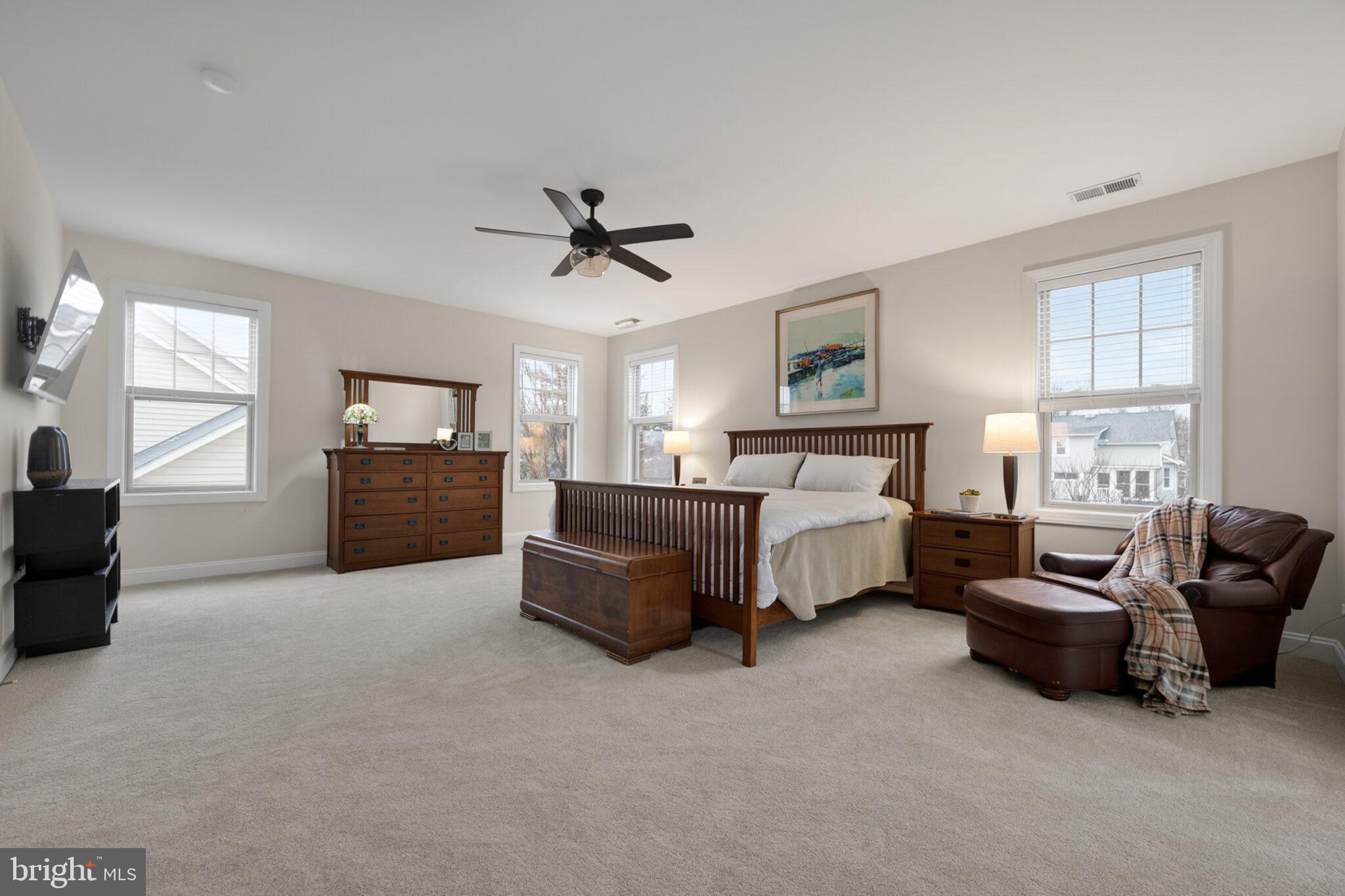 ASHBURN PLACE - Residential