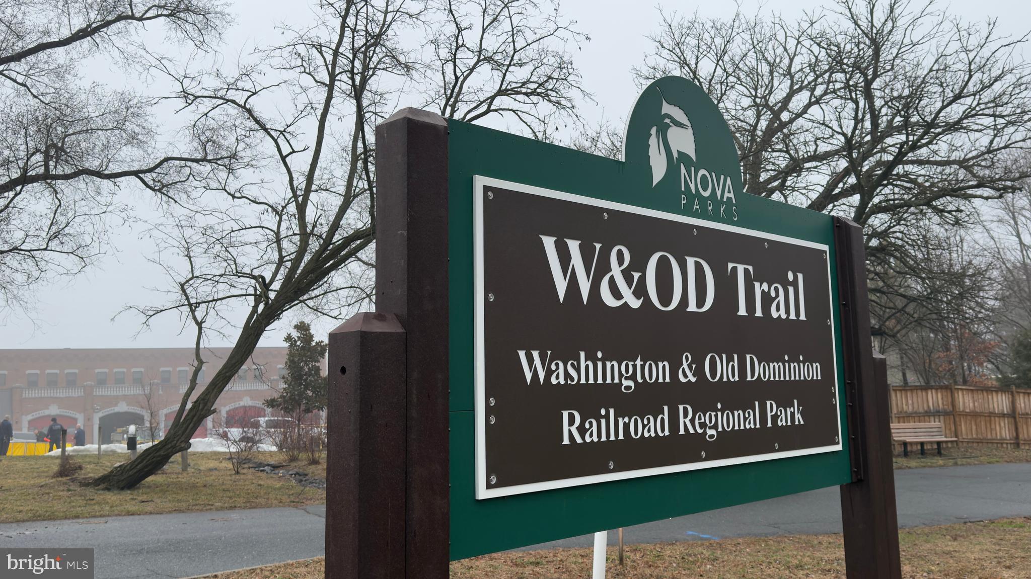 ASHBURN PLACE - Residential