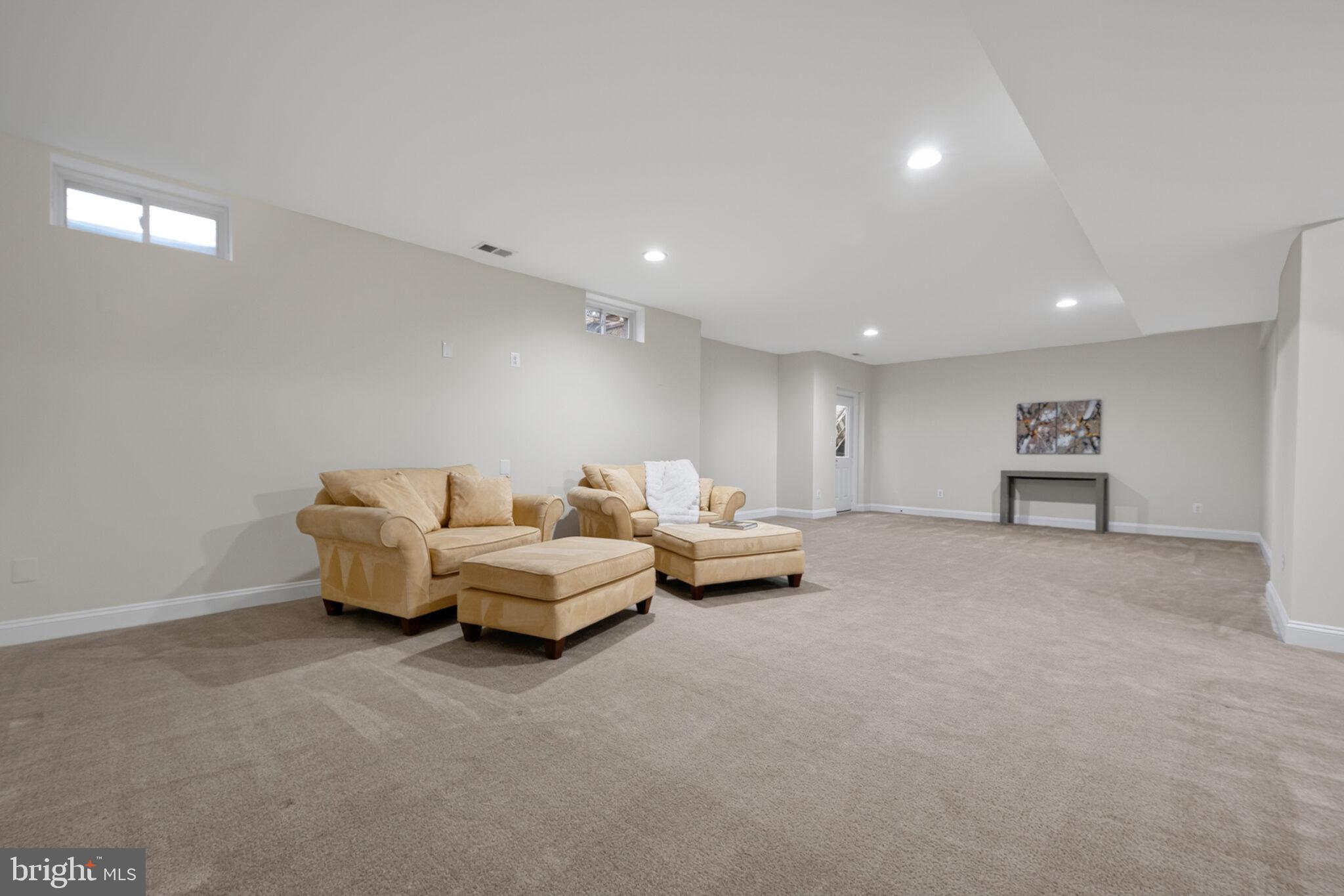 ASHBURN PLACE - Residential