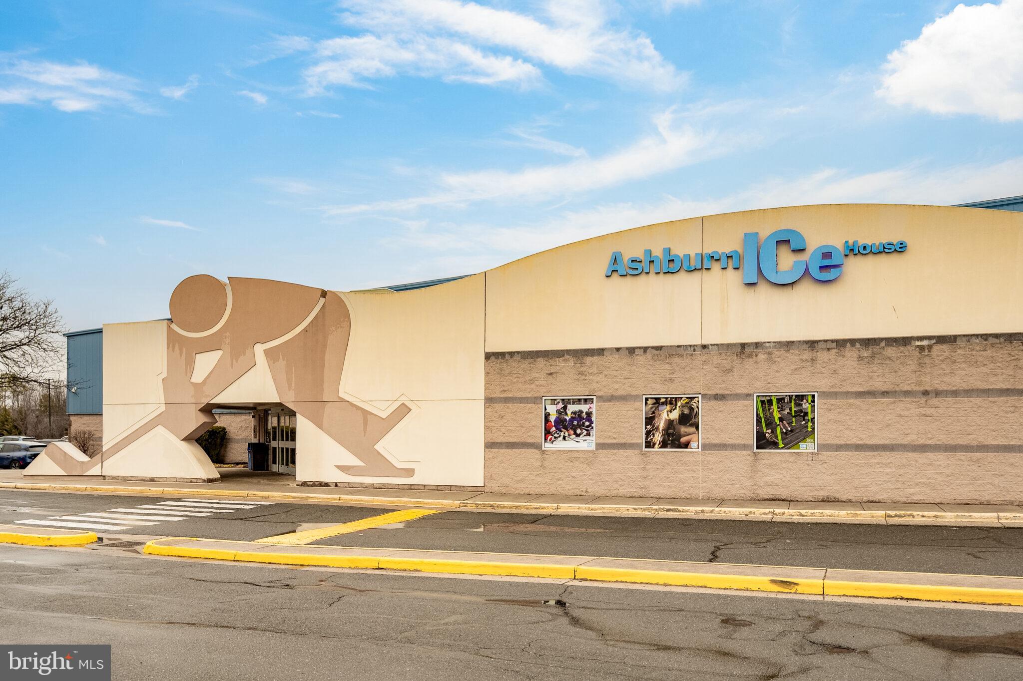 ASHBURN PLACE - Residential