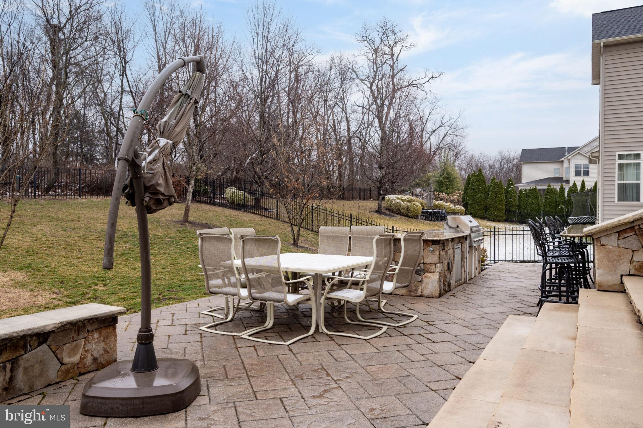 ASHBURN PLACE - Residential