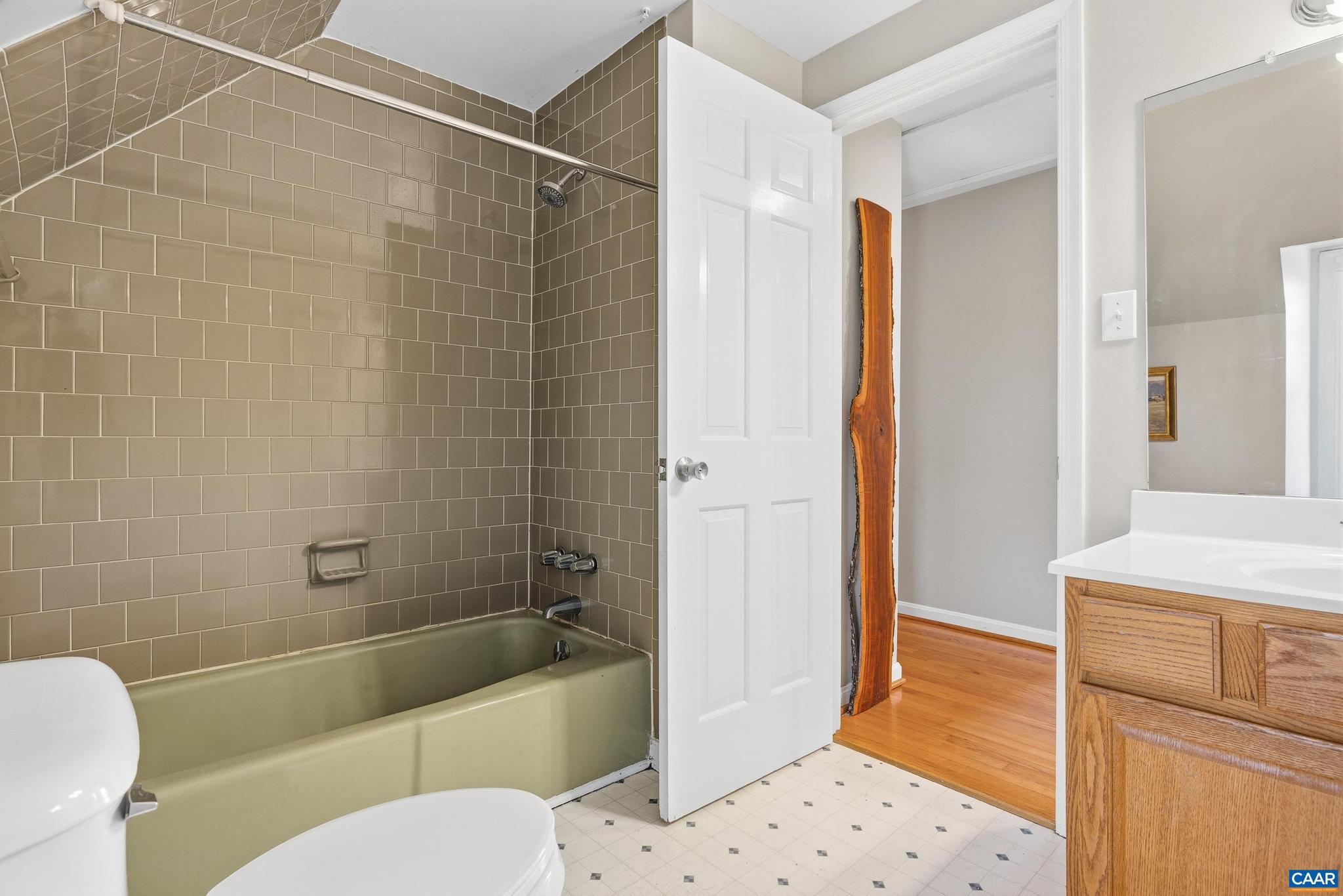 LAYDAN VILLAGE - Residential