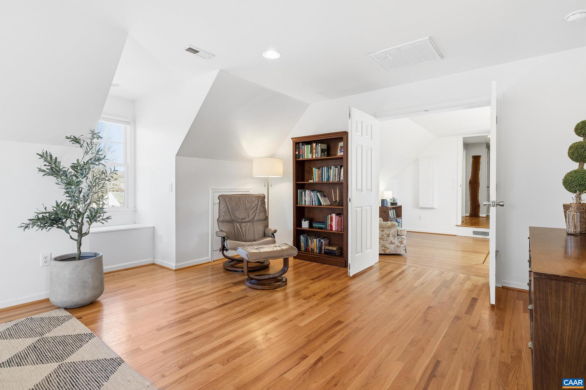 LAYDAN VILLAGE - Residential