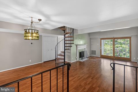 15 PICKERING COURT 201 GERMANTOWN MD 20874