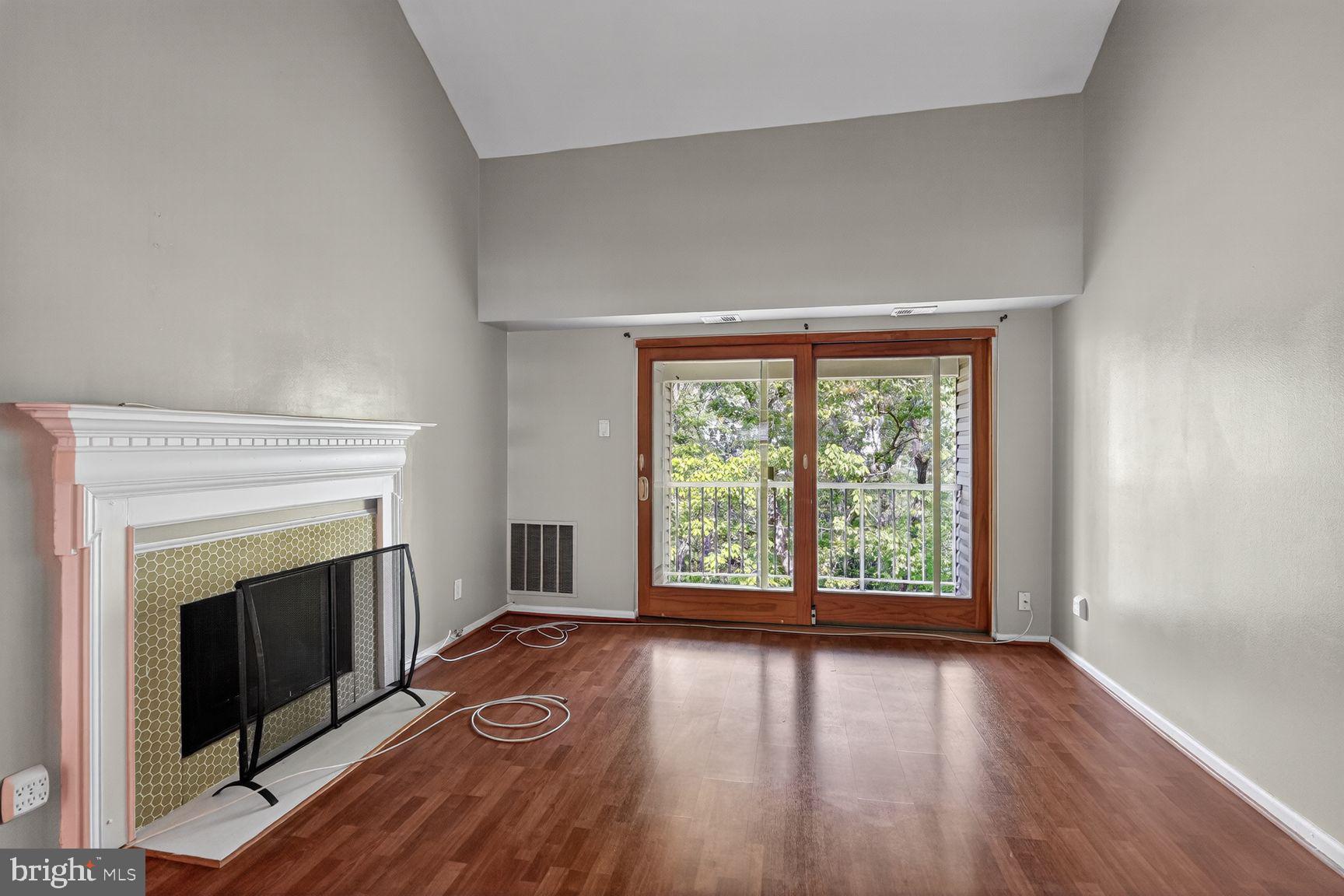 15 PICKERING COURT 201