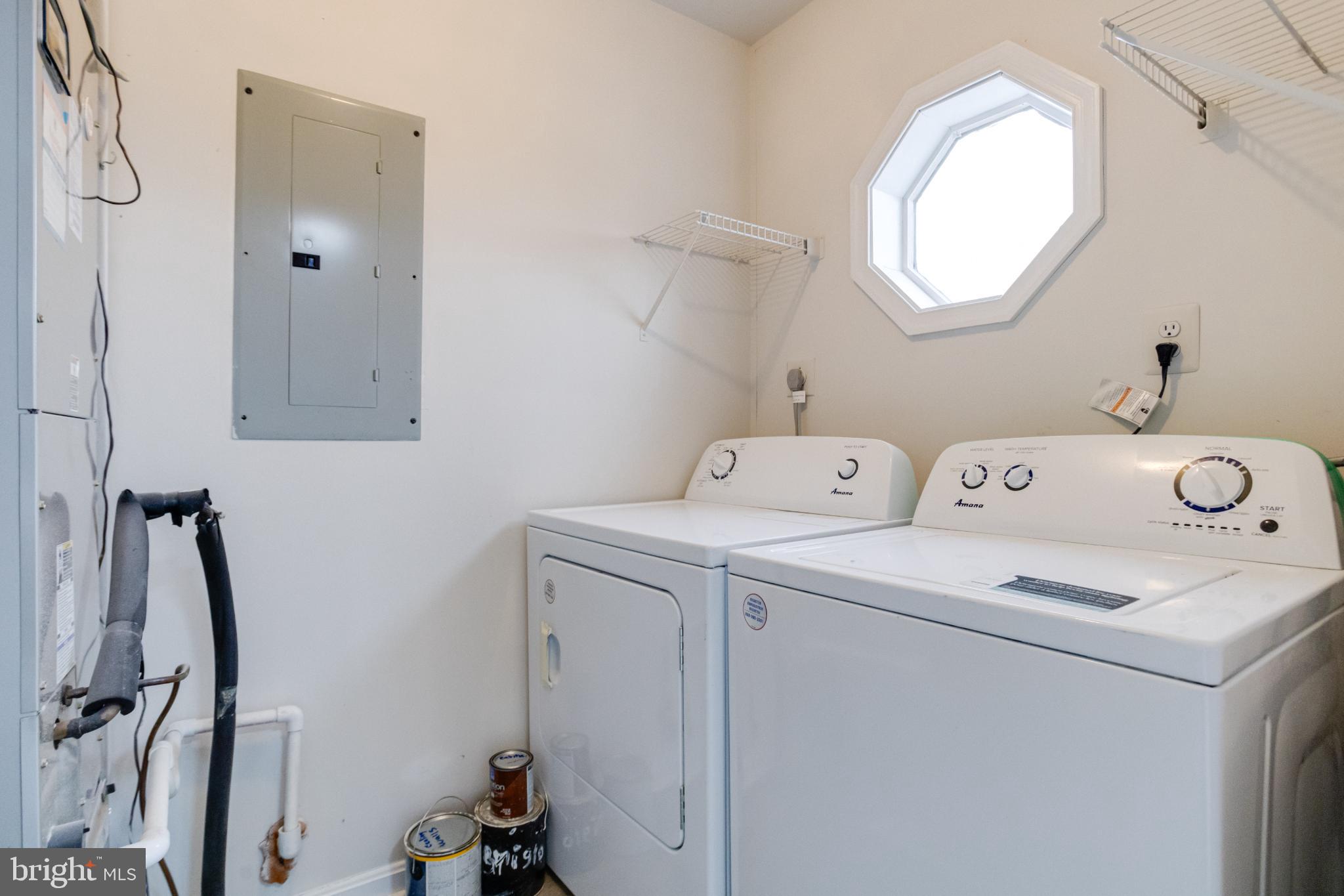 CROMWELL FOUNTAIN - Residential