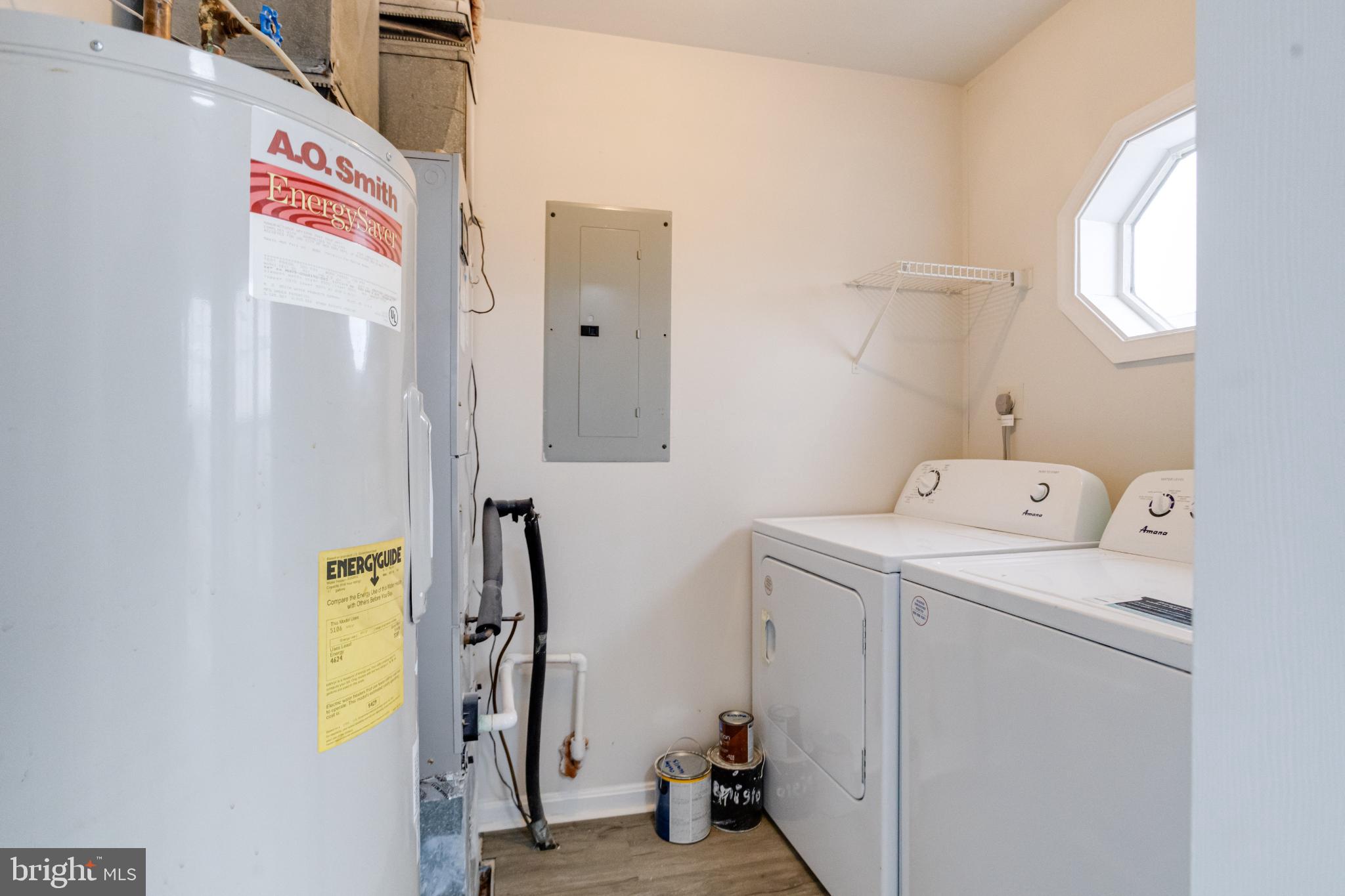 CROMWELL FOUNTAIN - Residential