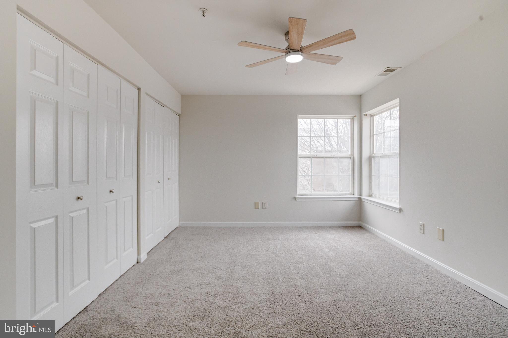 CROMWELL FOUNTAIN - Residential