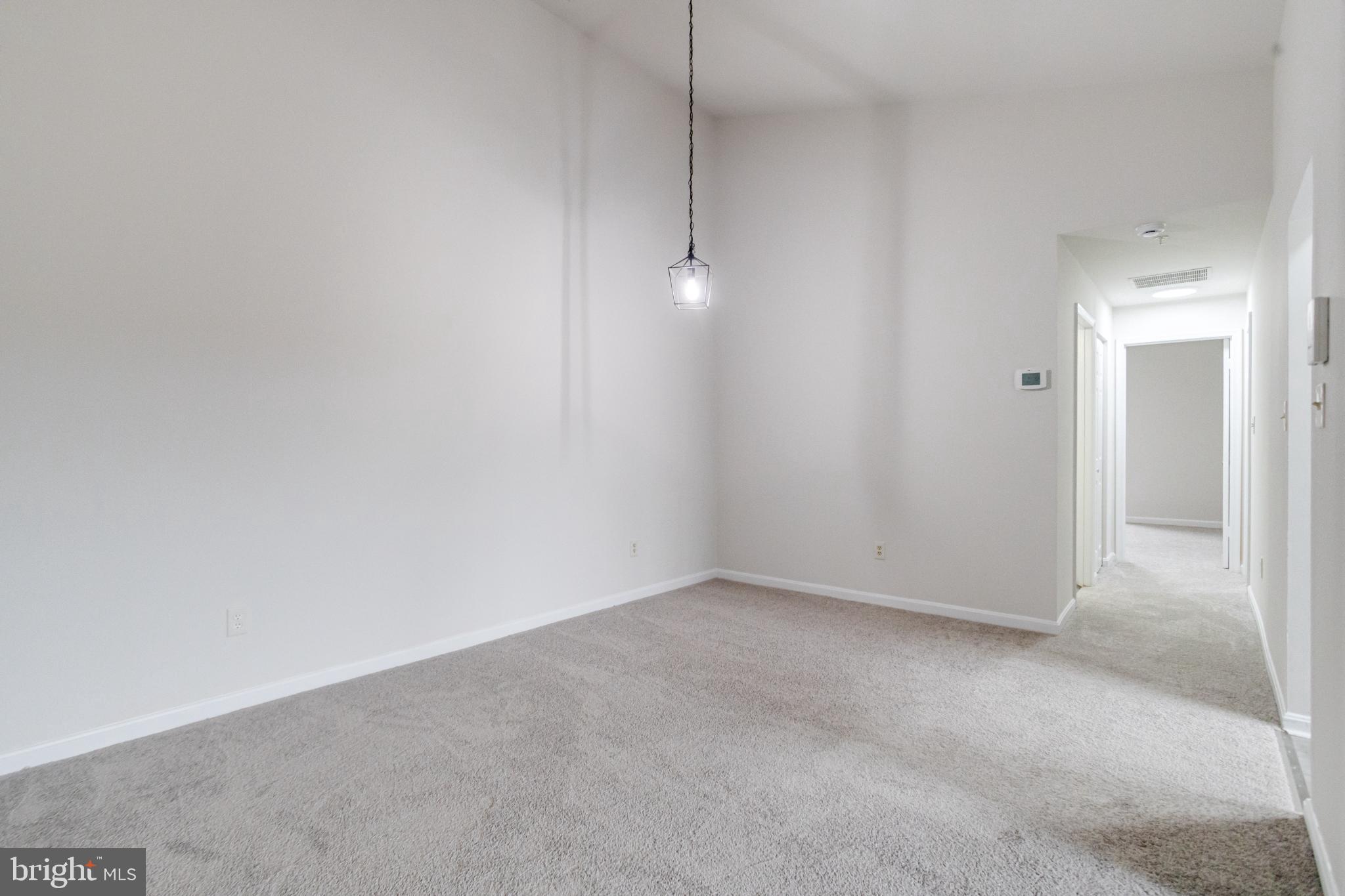 CROMWELL FOUNTAIN - Residential