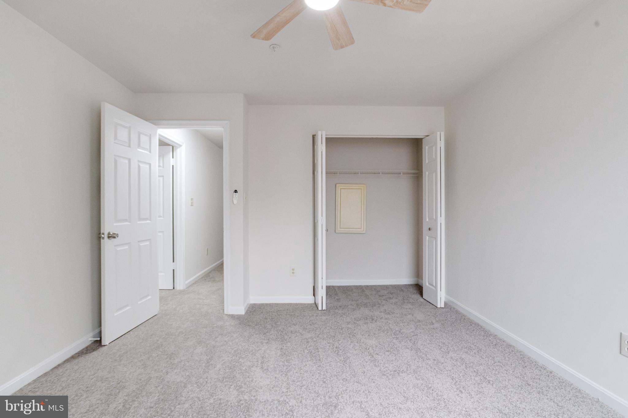 CROMWELL FOUNTAIN - Residential