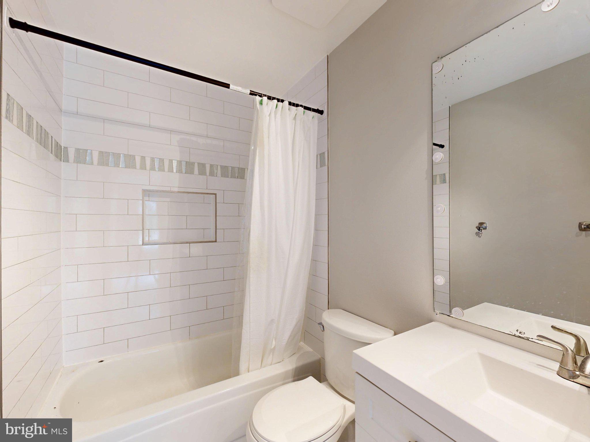 QUAIL HOLLOW - Residential