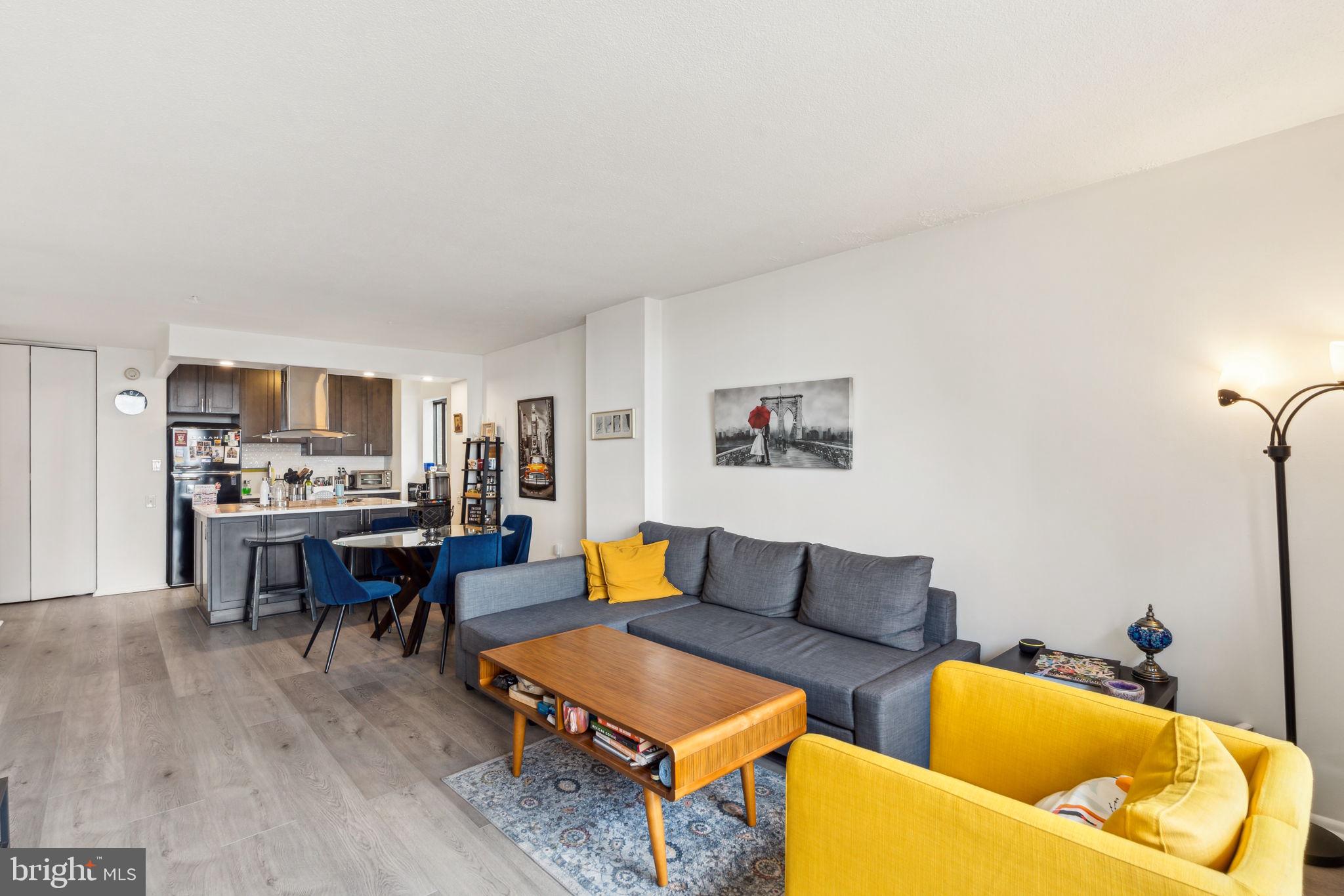 AVENUE OF THE ARTS - Residential