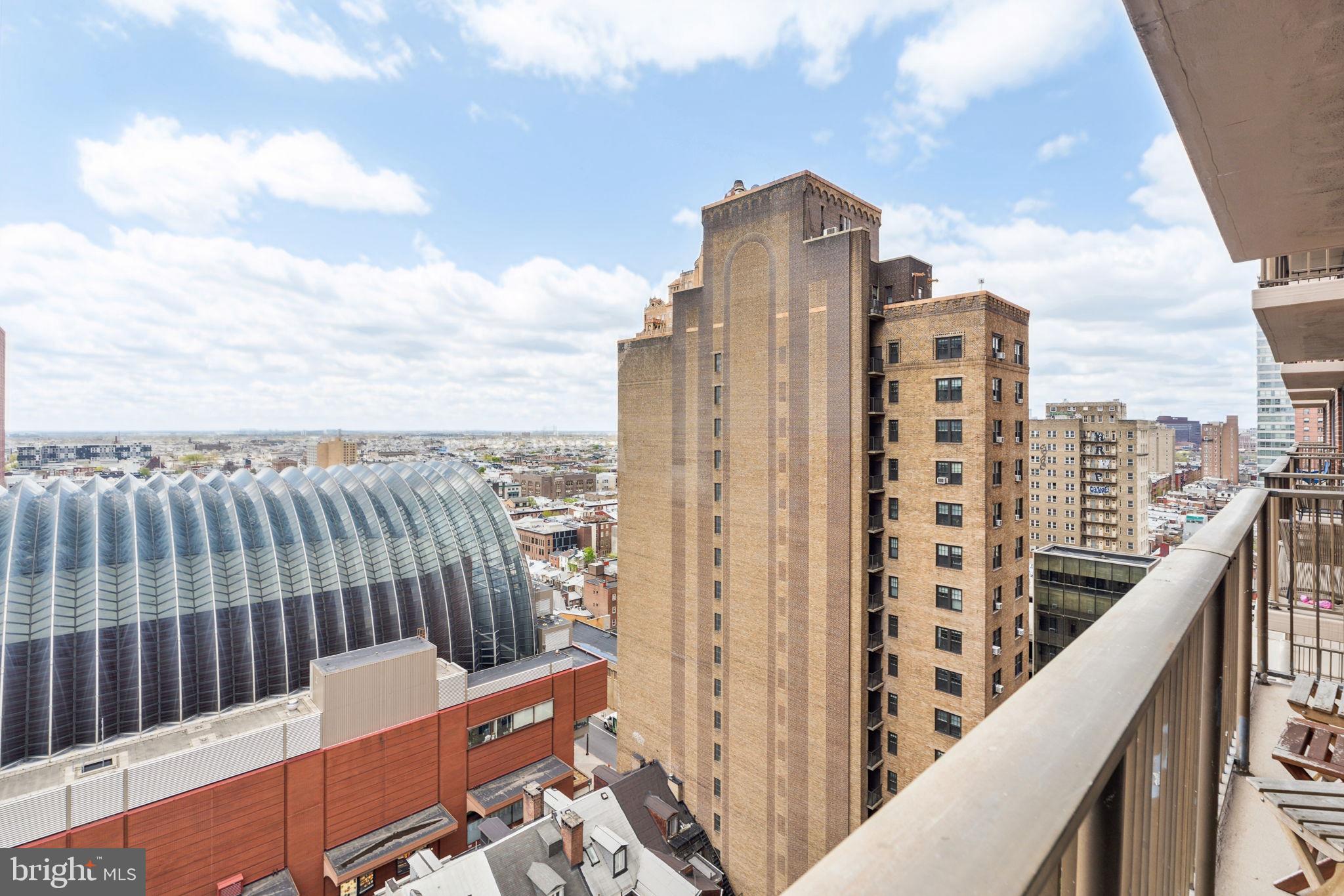 AVENUE OF THE ARTS - Residential