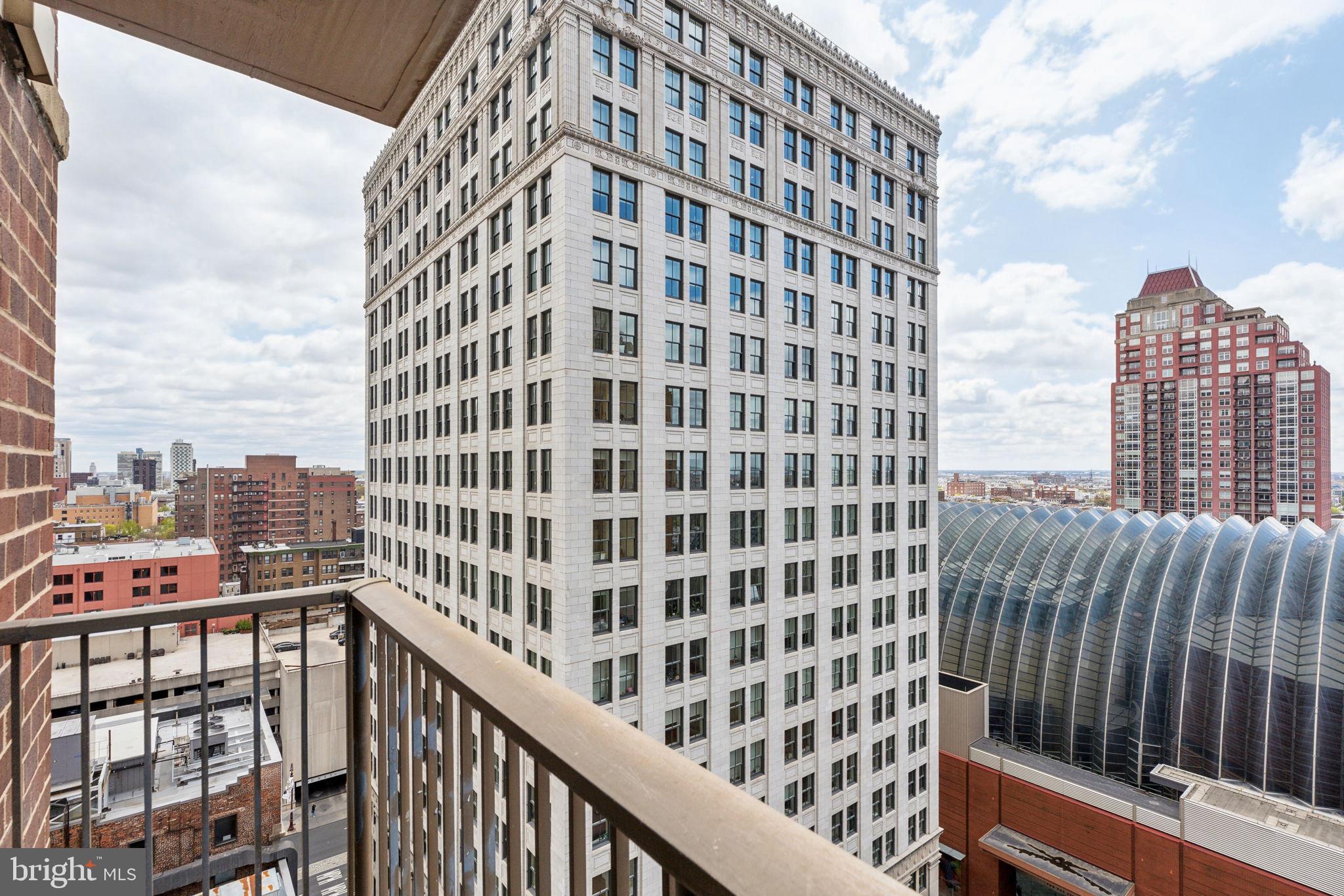 AVENUE OF THE ARTS - Residential