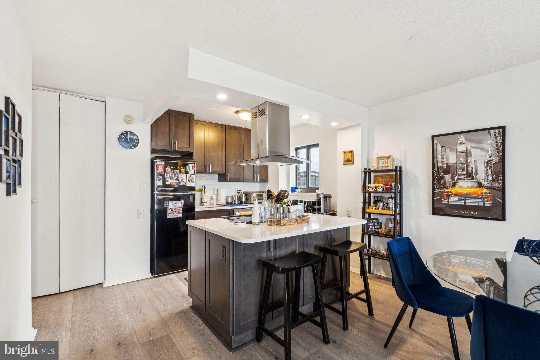 AVENUE OF THE ARTS - Residential