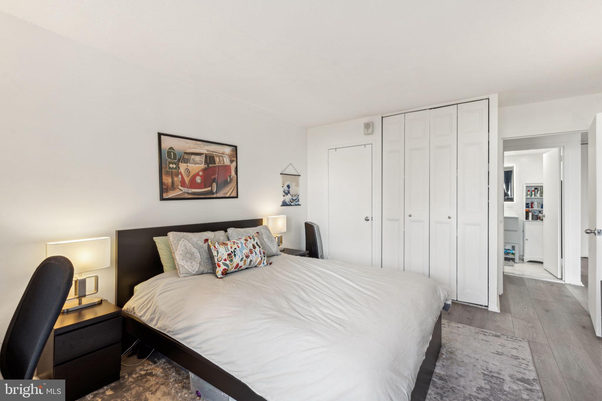 AVENUE OF THE ARTS - Residential