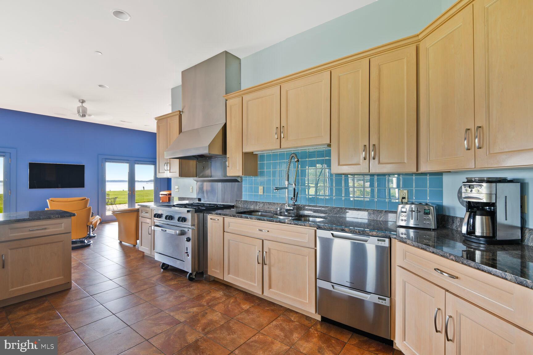 ROYAL OAK - Residential