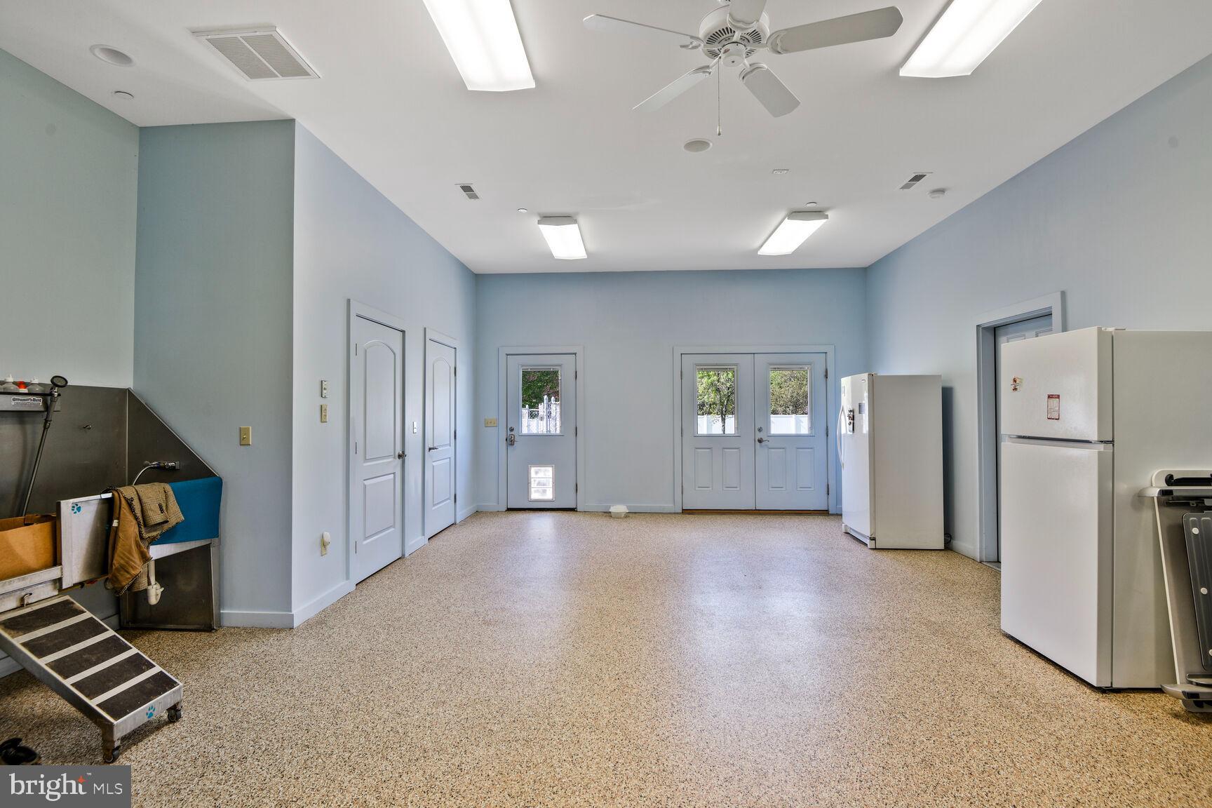 ROYAL OAK - Residential