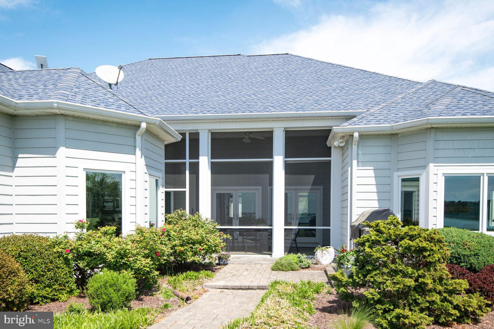 ROYAL OAK - Residential