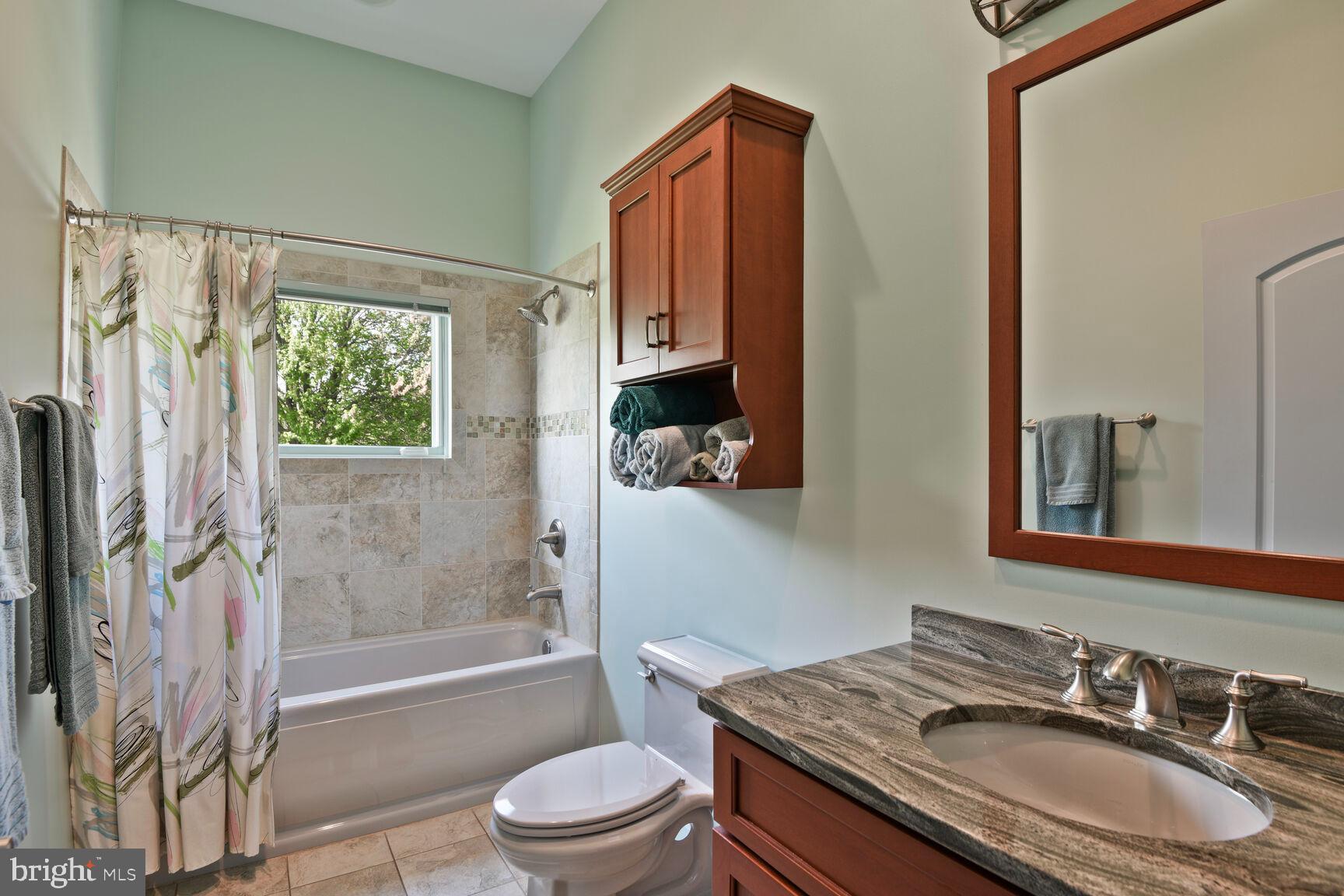 ROYAL OAK - Residential