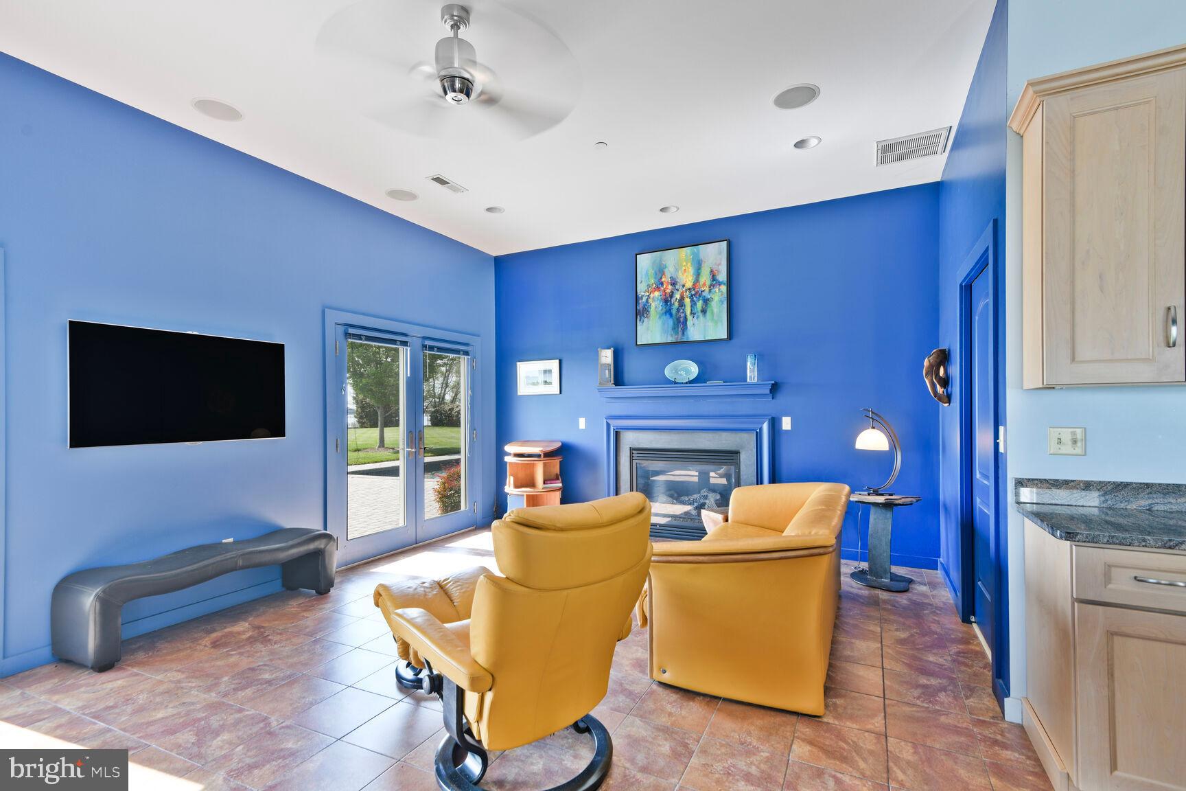 ROYAL OAK - Residential