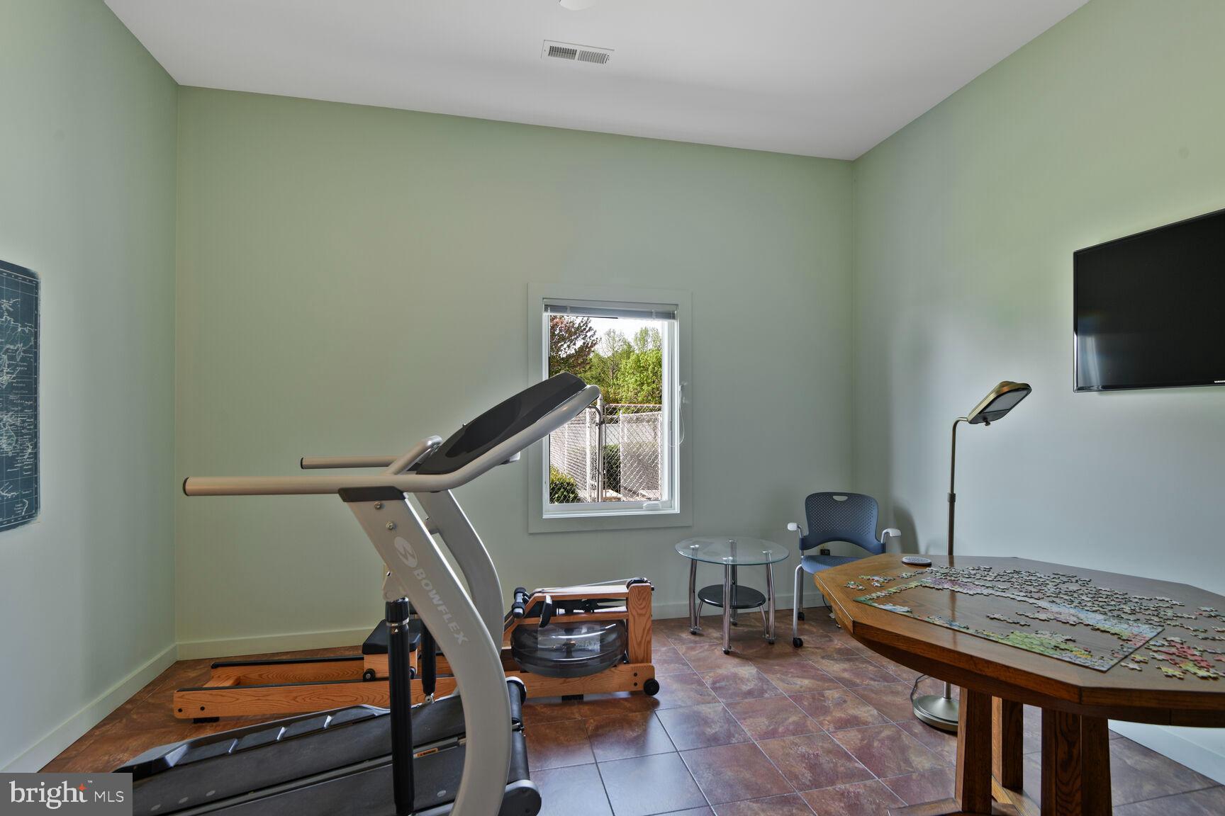 ROYAL OAK - Residential