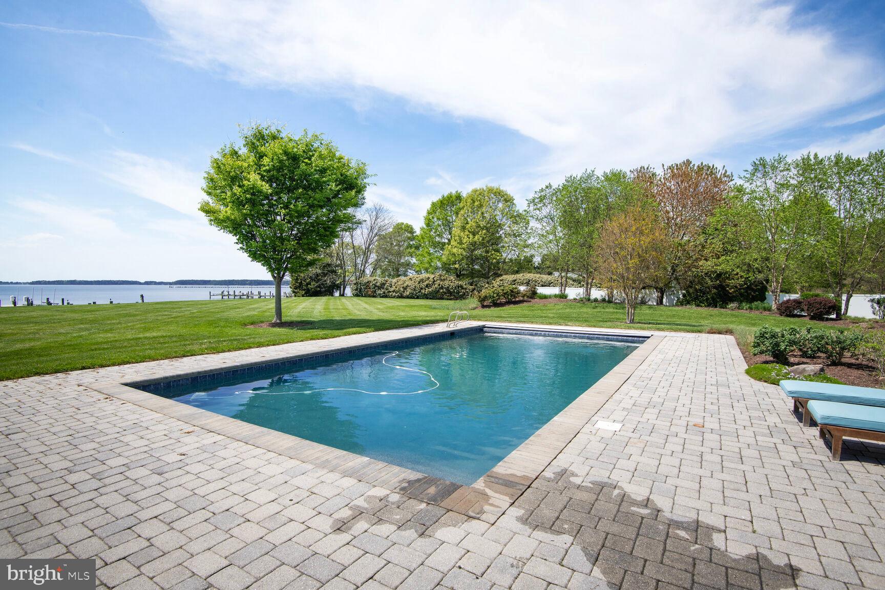 ROYAL OAK - Residential