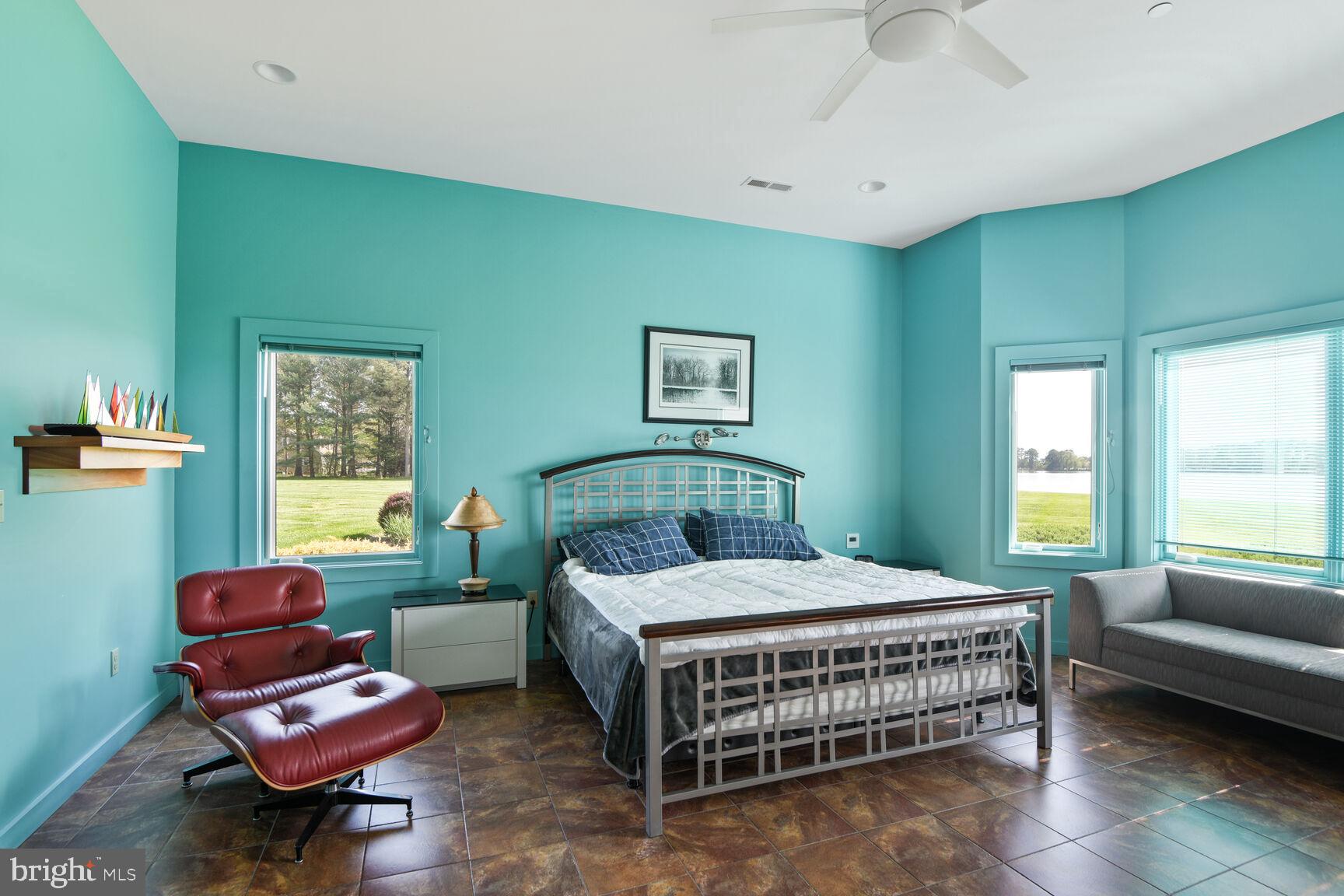 ROYAL OAK - Residential