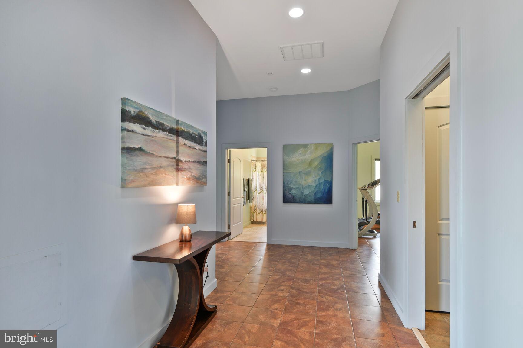 ROYAL OAK - Residential