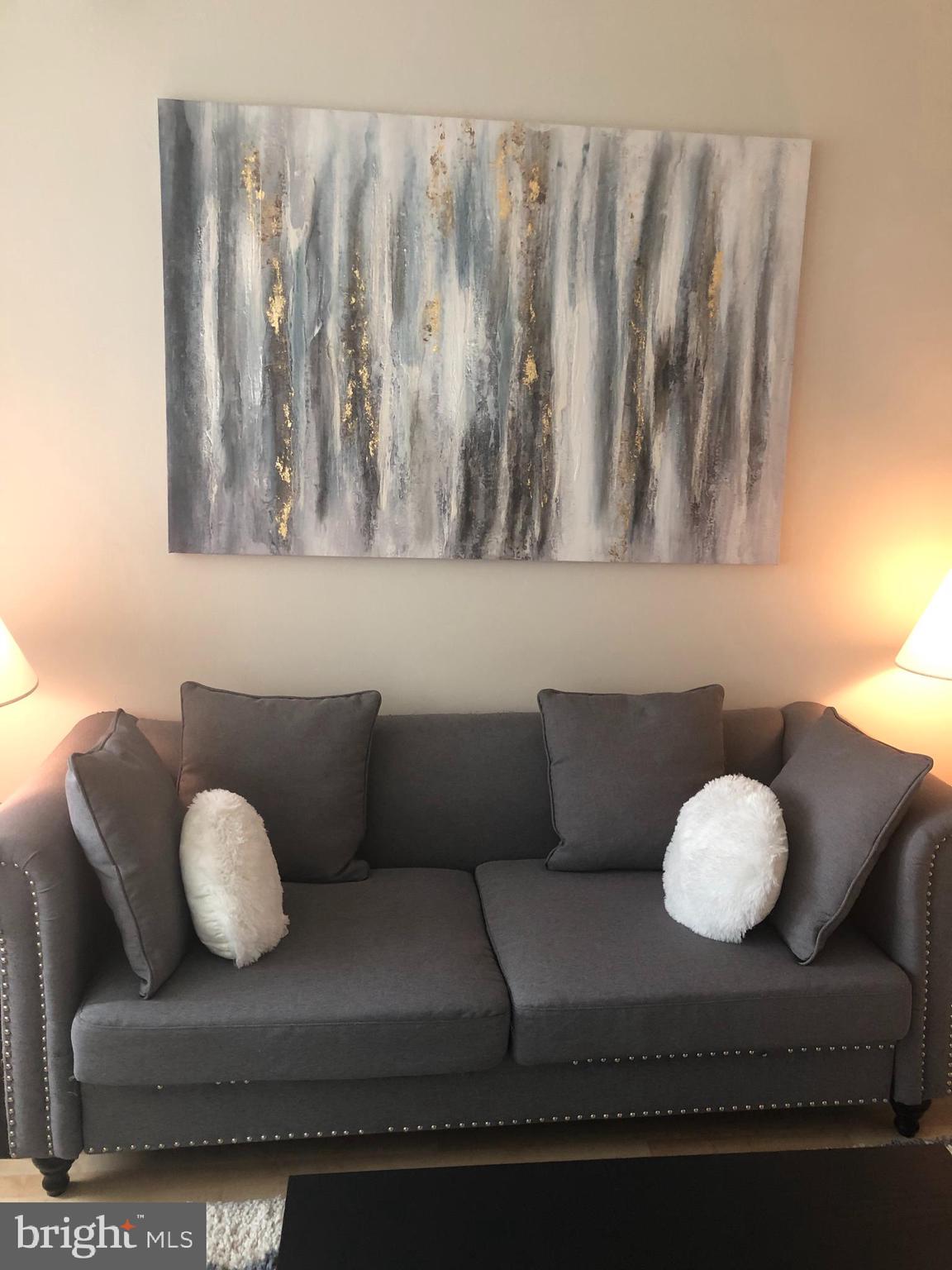 RIVER PLACE WEST - Residential